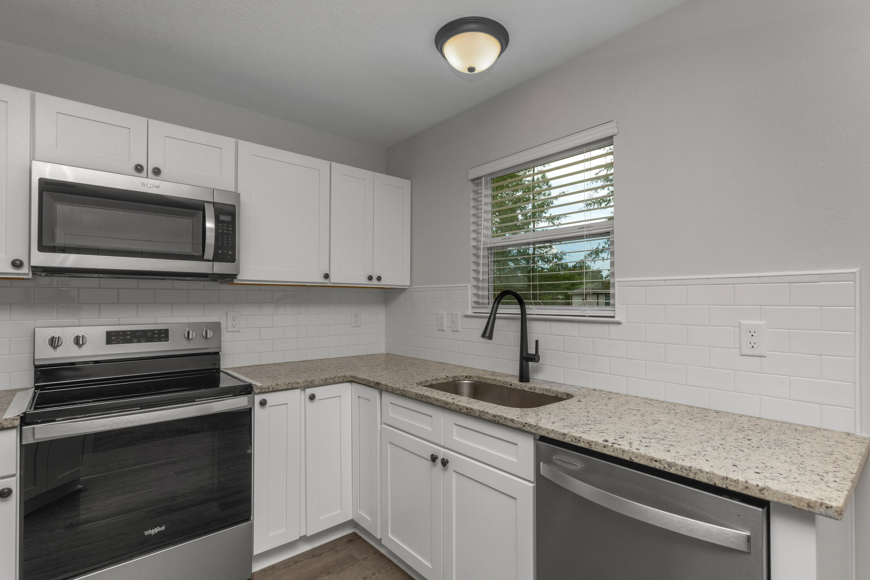 NORTH SUPERGROUP - Residential Lease