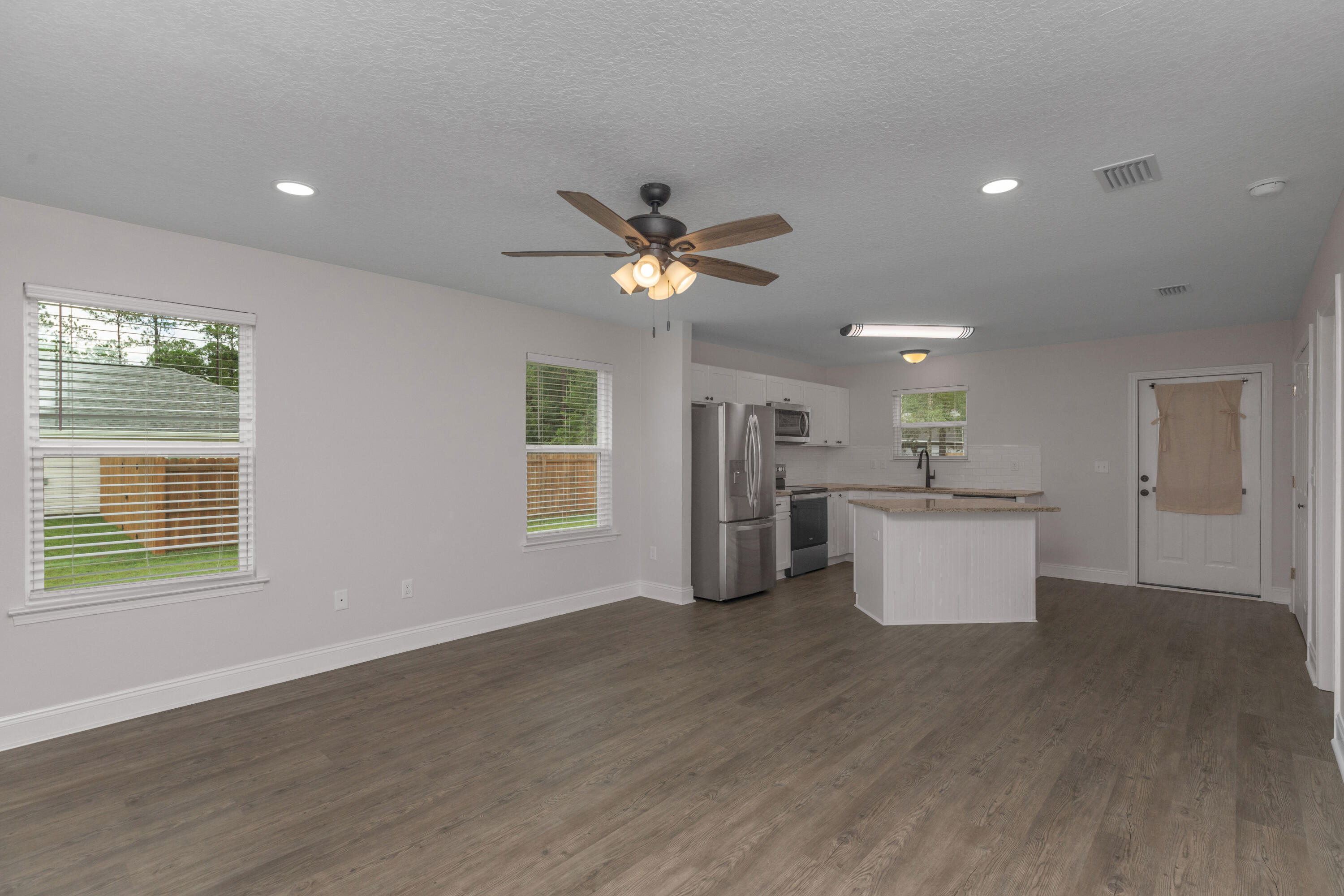 NORTH SUPERGROUP - Residential Lease