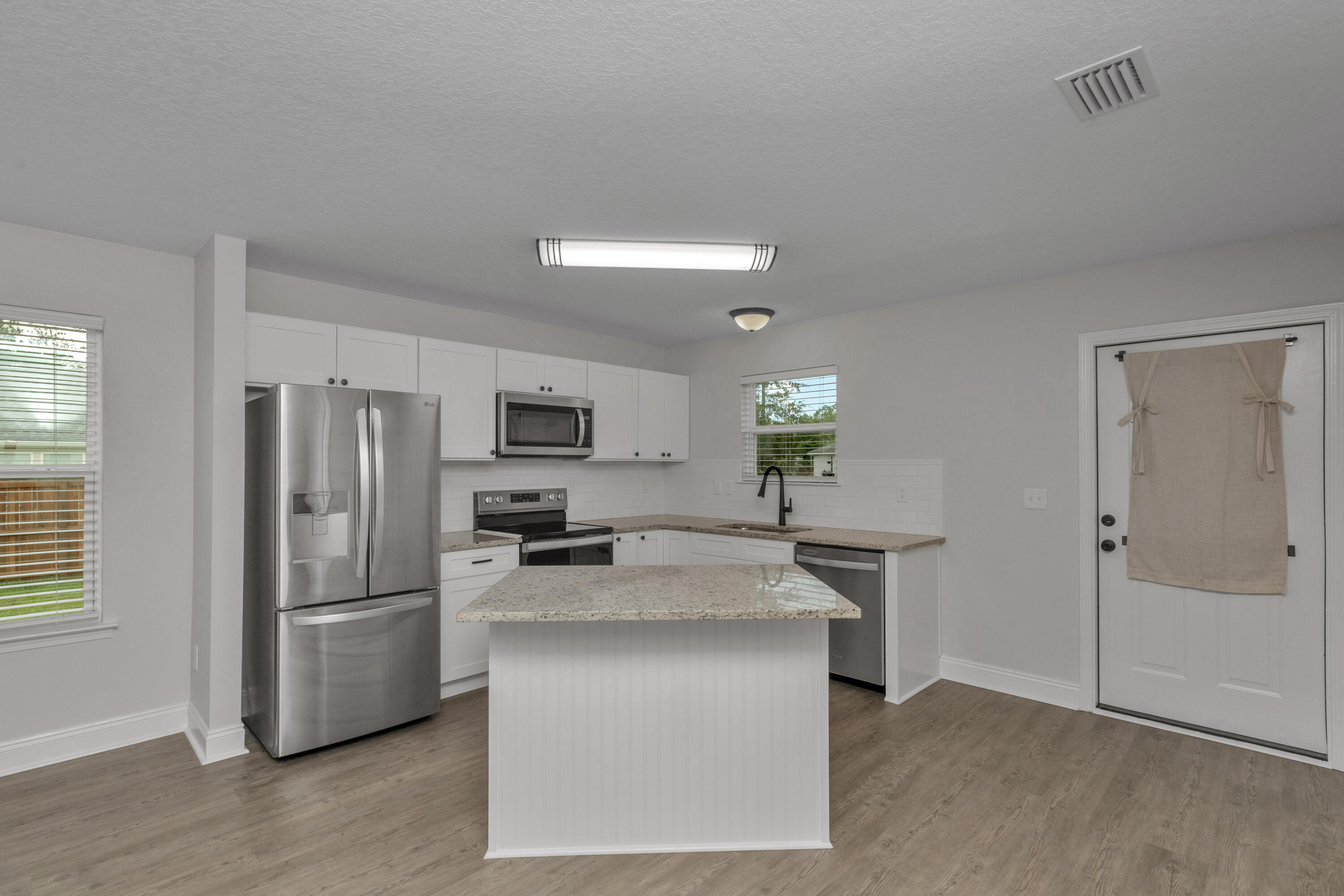 NORTH SUPERGROUP - Residential Lease