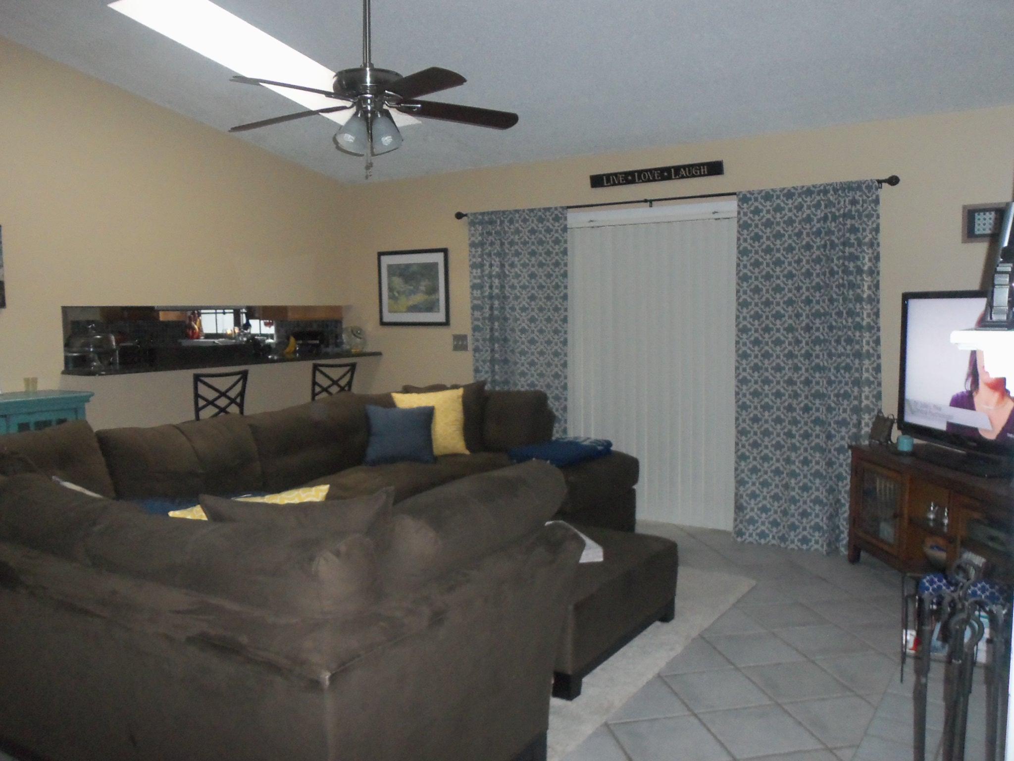 LIVE OAK MANORS - Residential Lease
