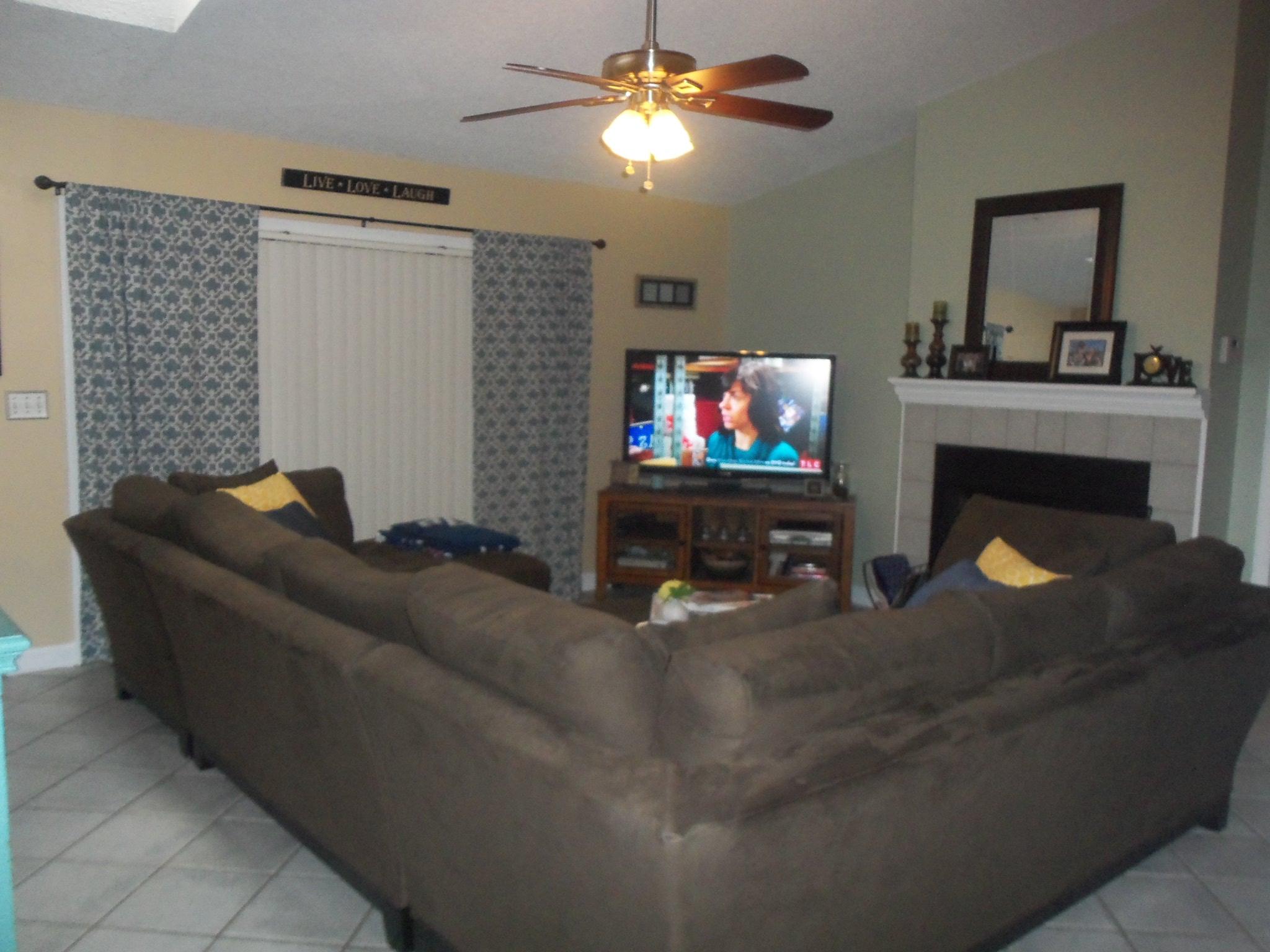 LIVE OAK MANORS - Residential Lease