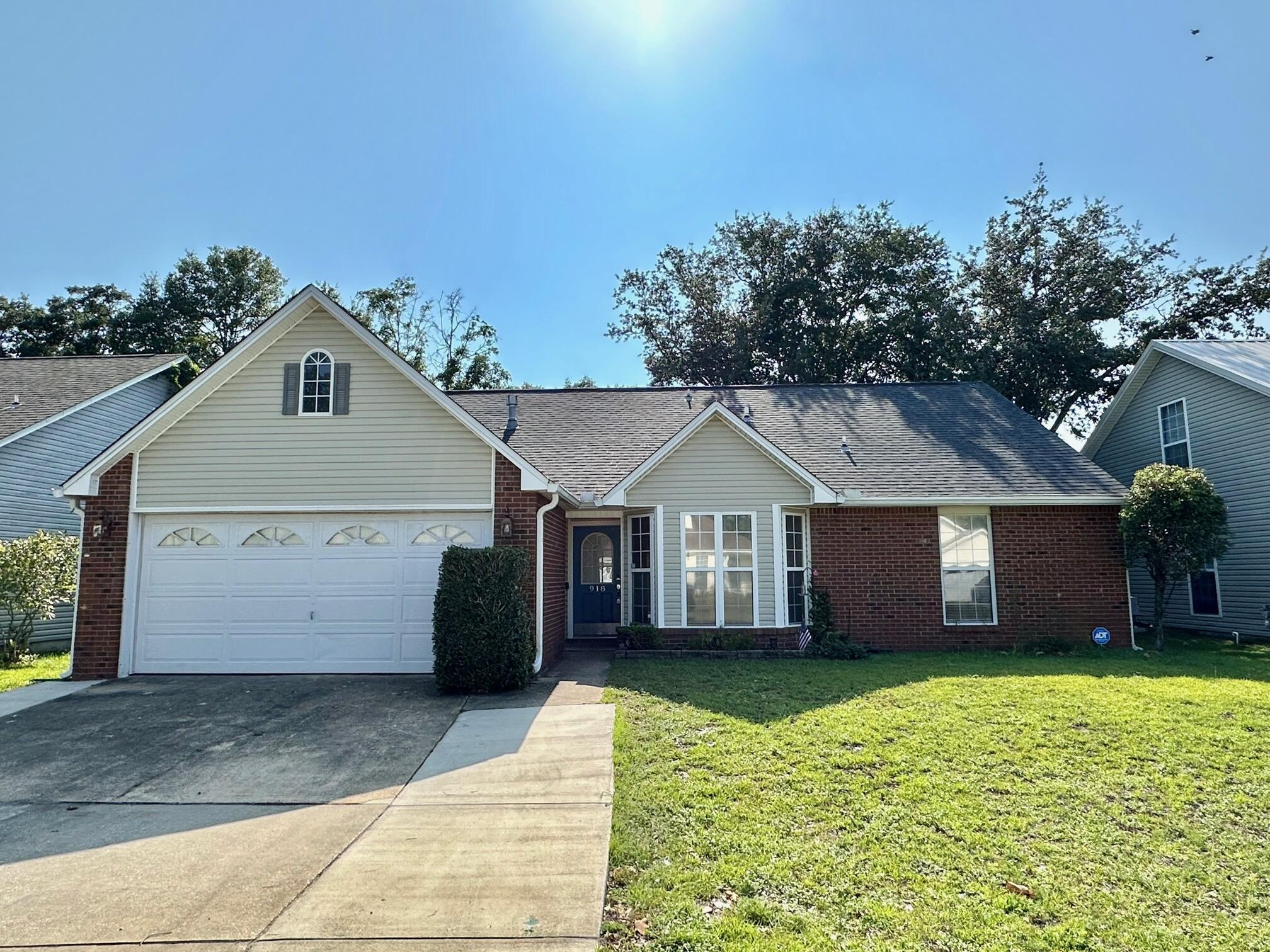 HUNTERS RUN S/D - Residential Lease