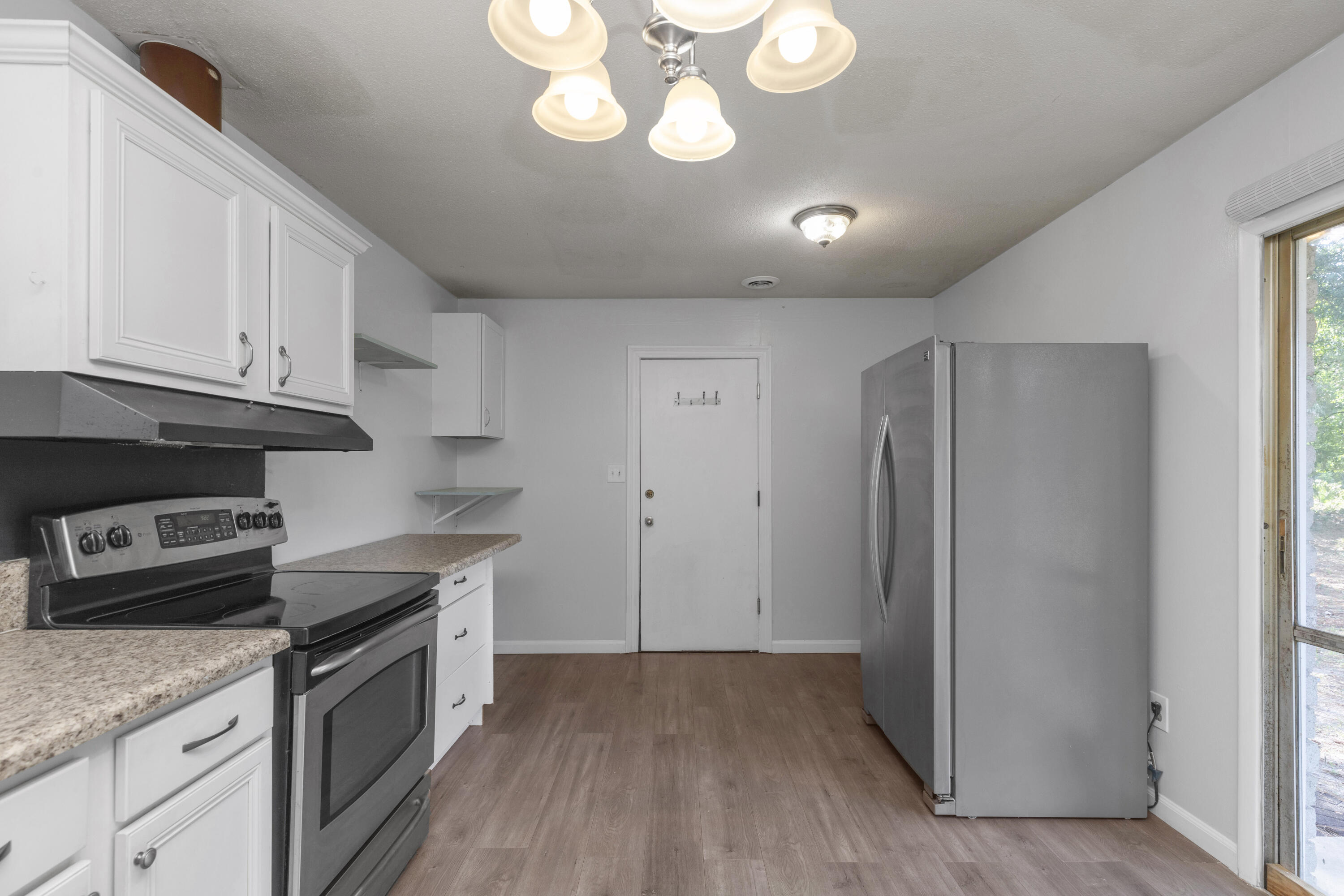 PARK PLACE 3RD ADDN - Residential Lease