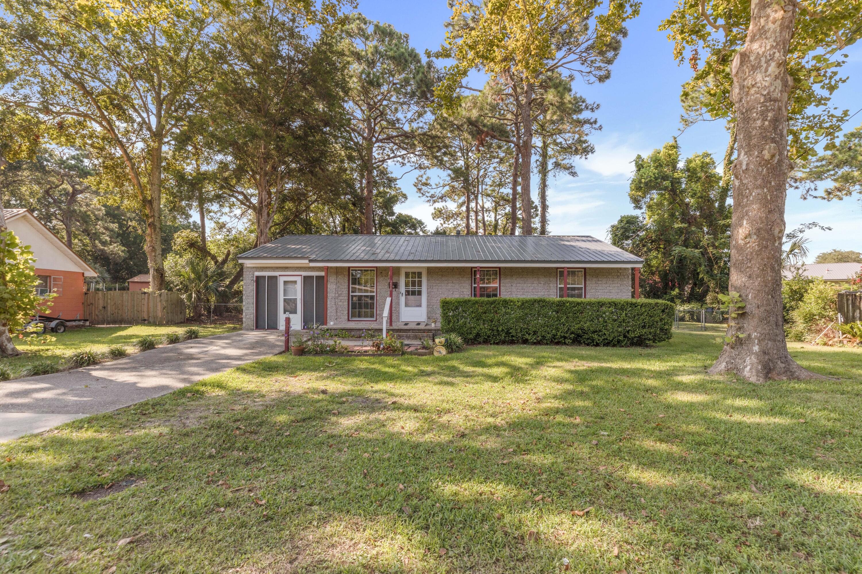 PARK PLACE 3RD ADDN - Residential Lease