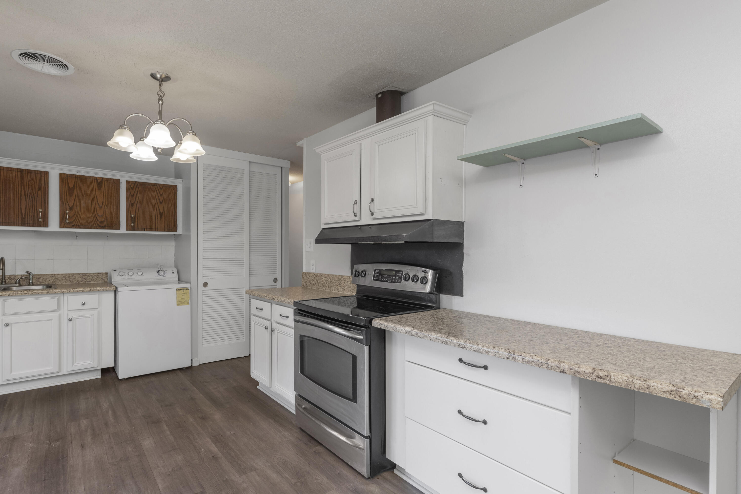 PARK PLACE 3RD ADDN - Residential Lease