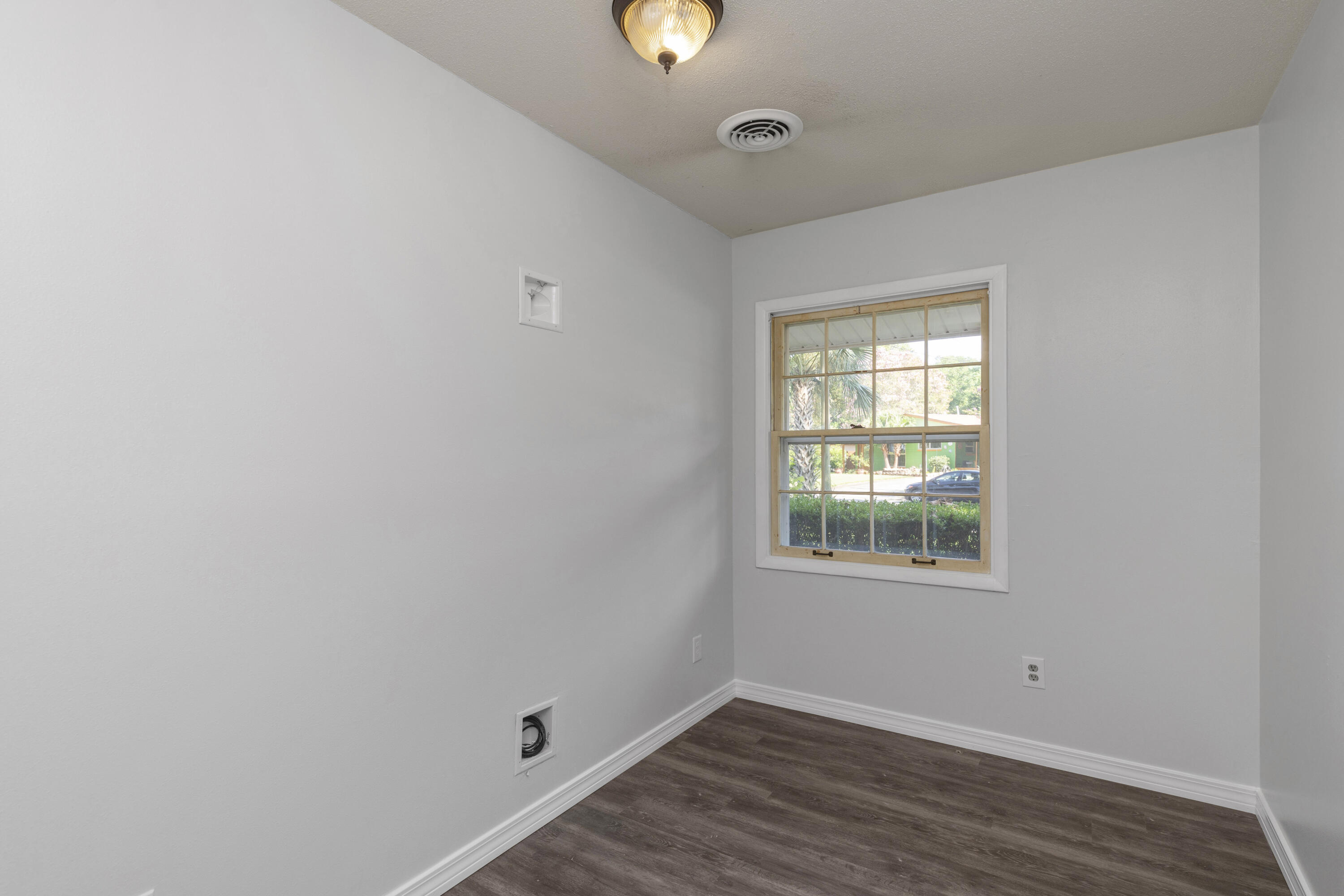 PARK PLACE 3RD ADDN - Residential Lease