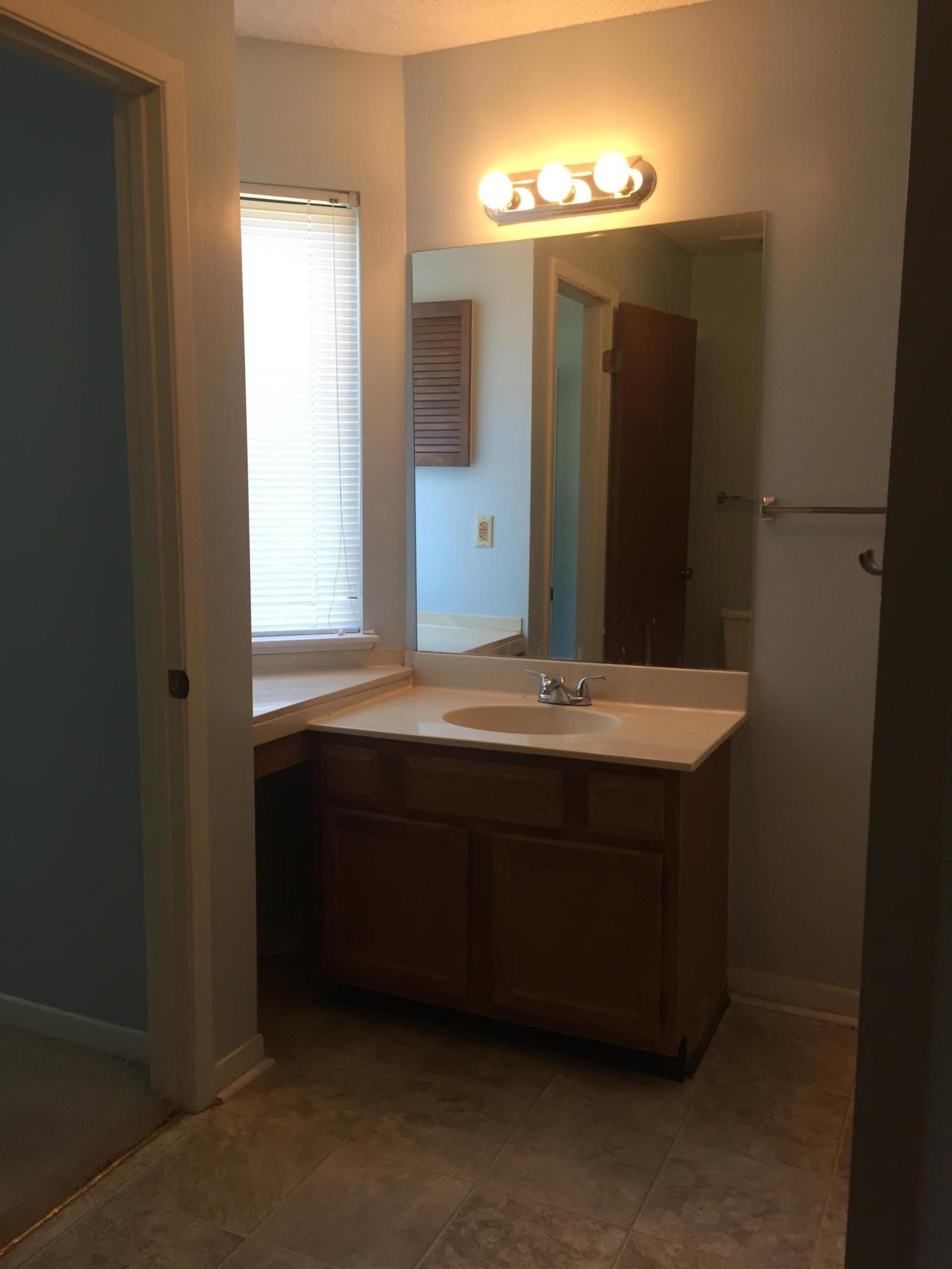GARDEN OAKS CONDO - Residential Lease