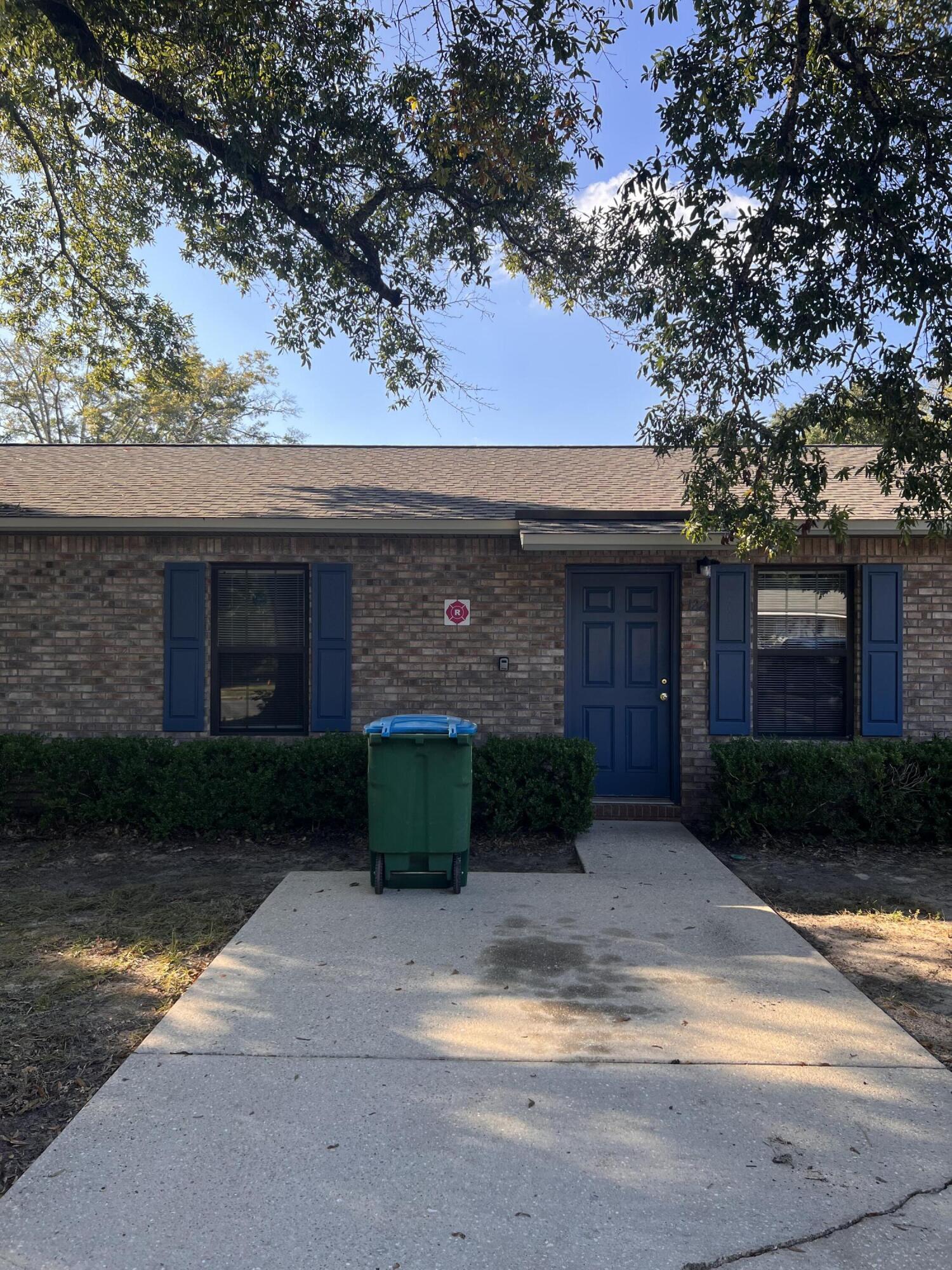METES & BOUNDS - Residential Lease