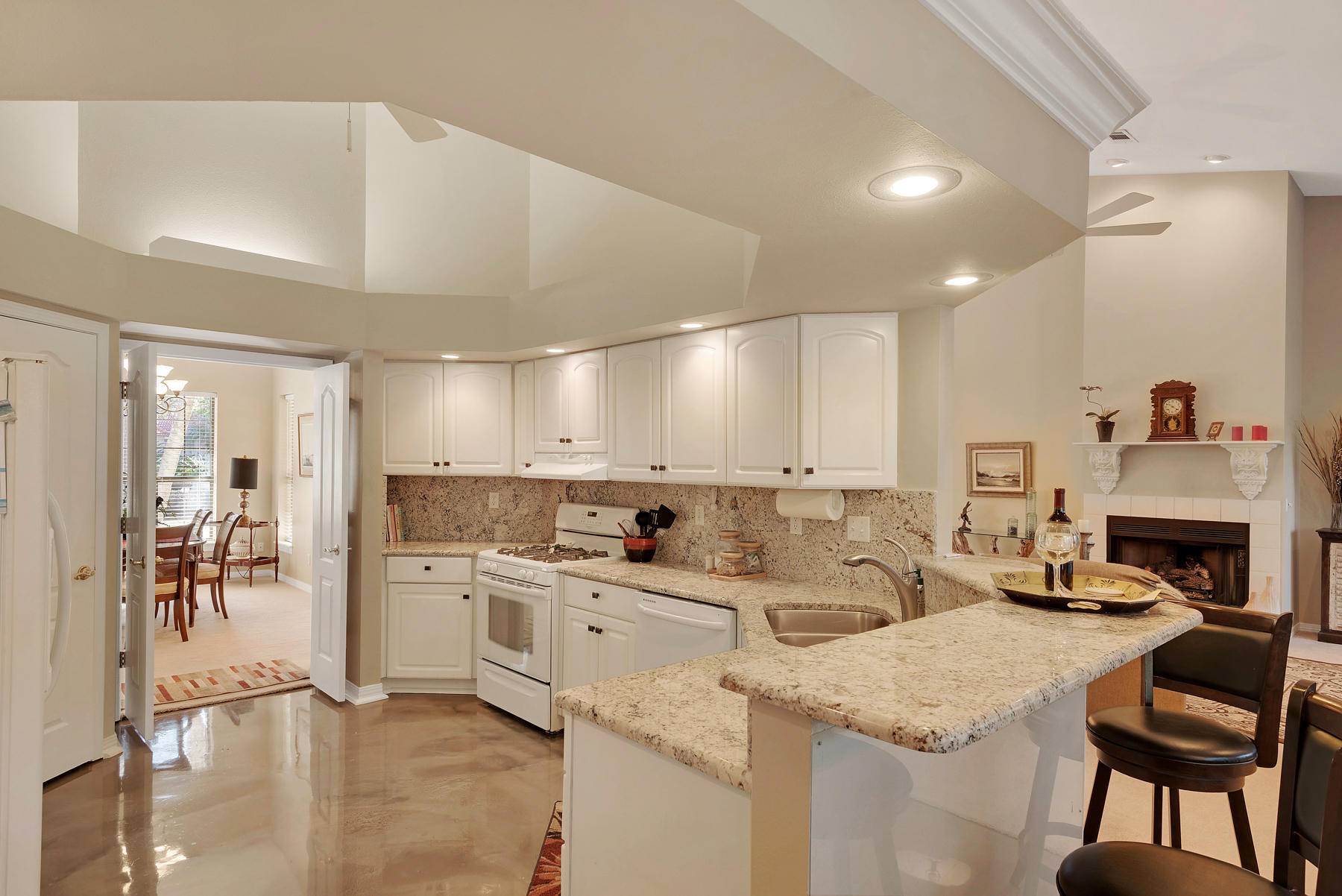 TROON DRIVE - Residential