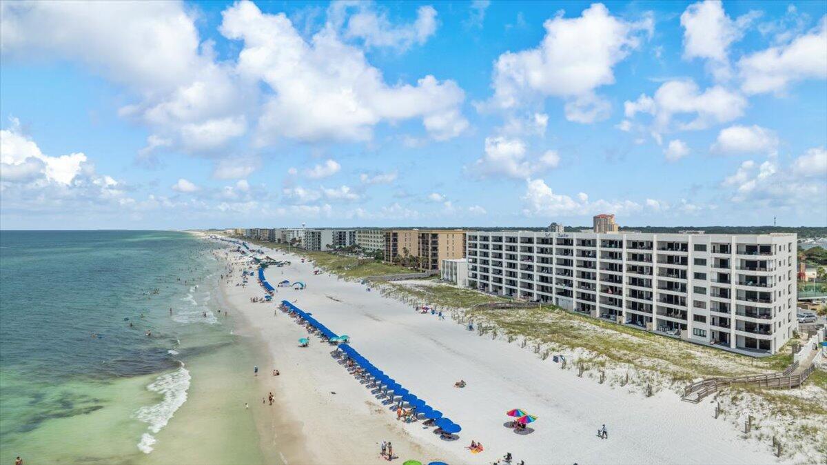 SURF DWELLER CONDO - Residential