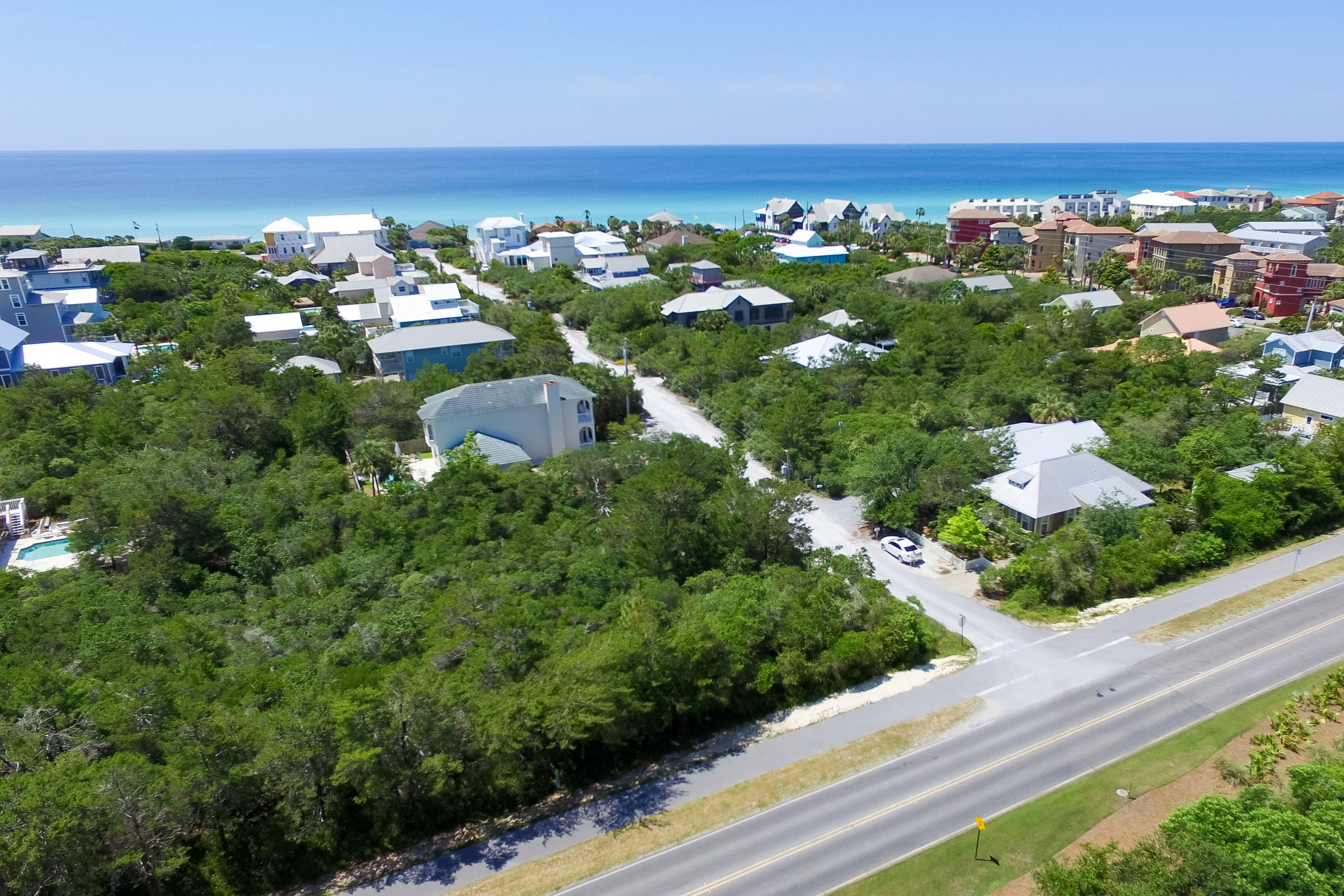 BLUE MOUNTAIN BEACH - Land