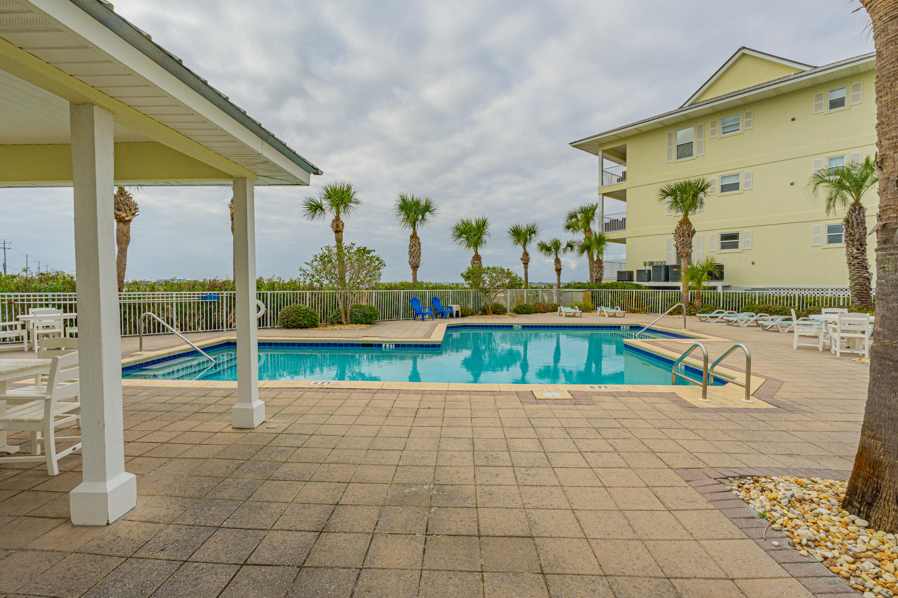 GULF ISLAND CONDOMINIUM - Residential