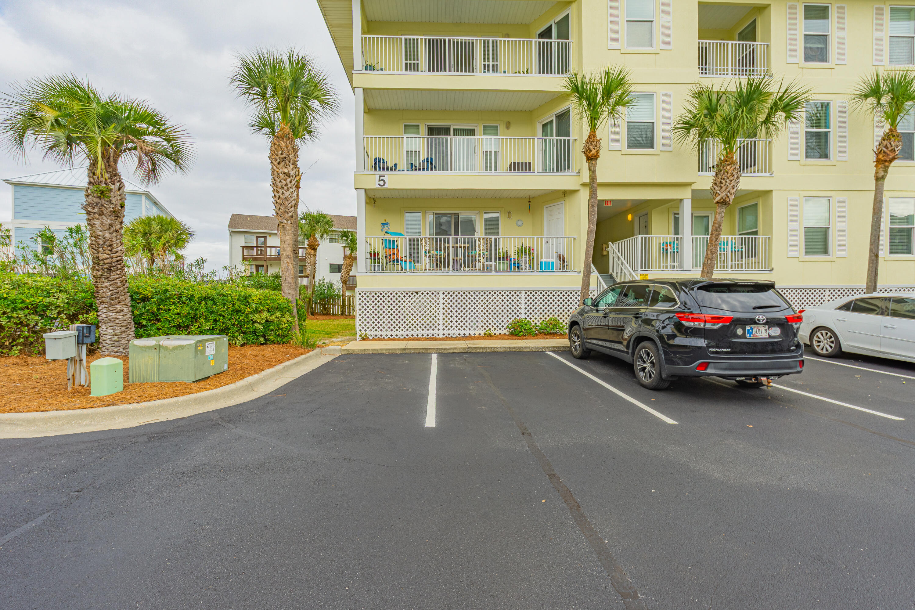GULF ISLAND CONDOMINIUM - Residential