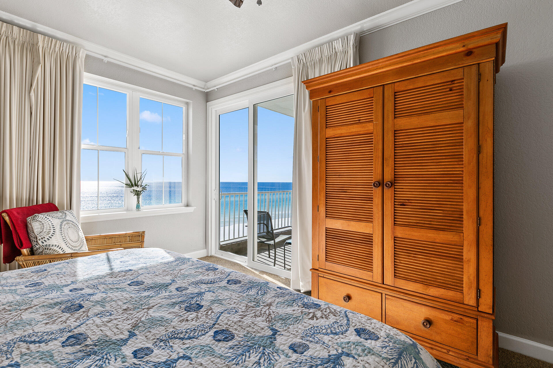 SUMMERCHASE CONDO

Inn at Crystal Beach - Residential