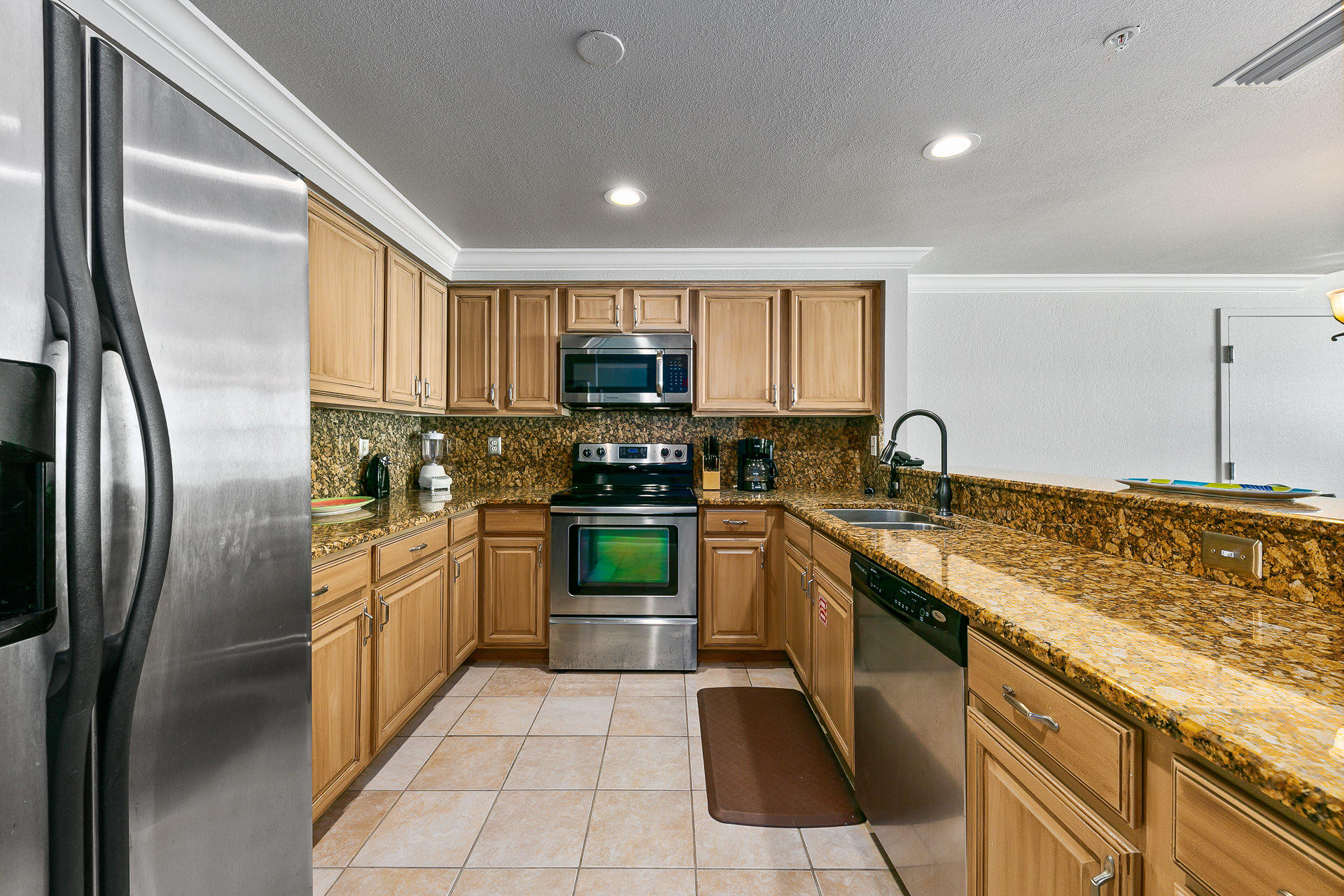 SUMMERCHASE CONDO

Inn at Crystal Beach - Residential