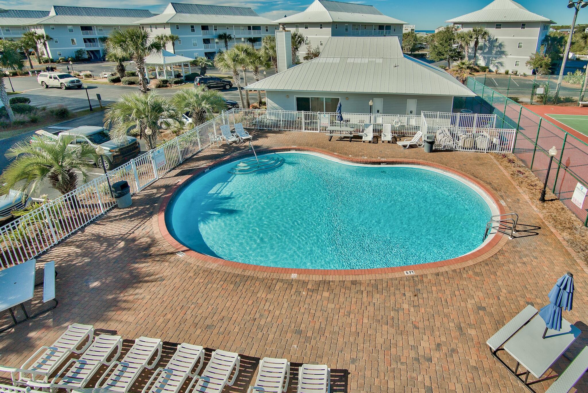 BEACHSIDE VILLAS CONDO - Residential