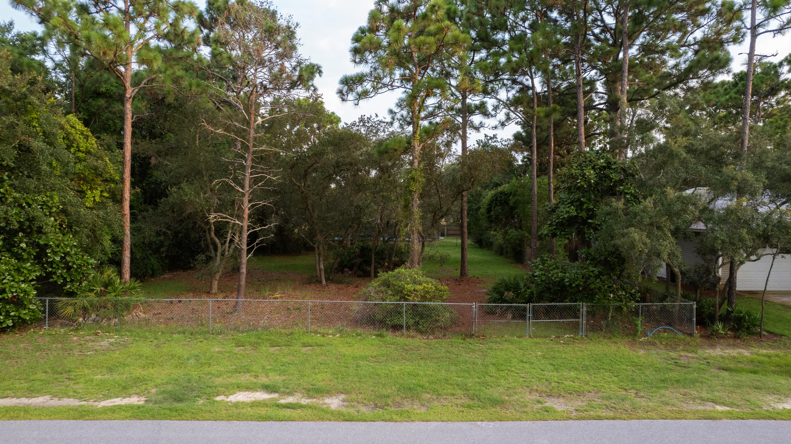 BAYOU PINES UNREC - Land