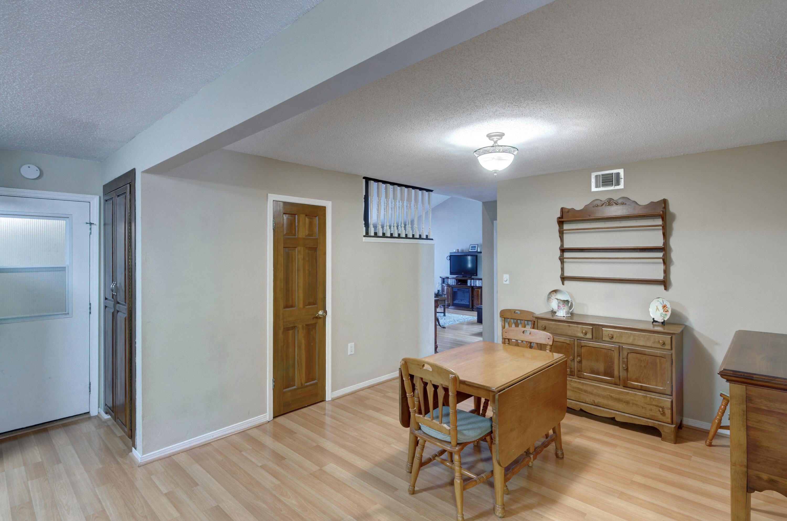 DONLABROOK GARDYNS - Residential
