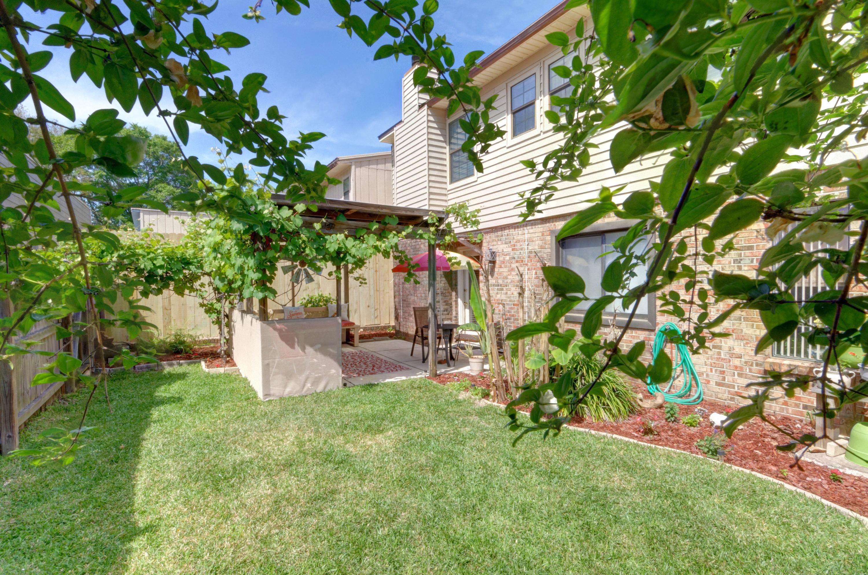 DONLABROOK GARDYNS - Residential