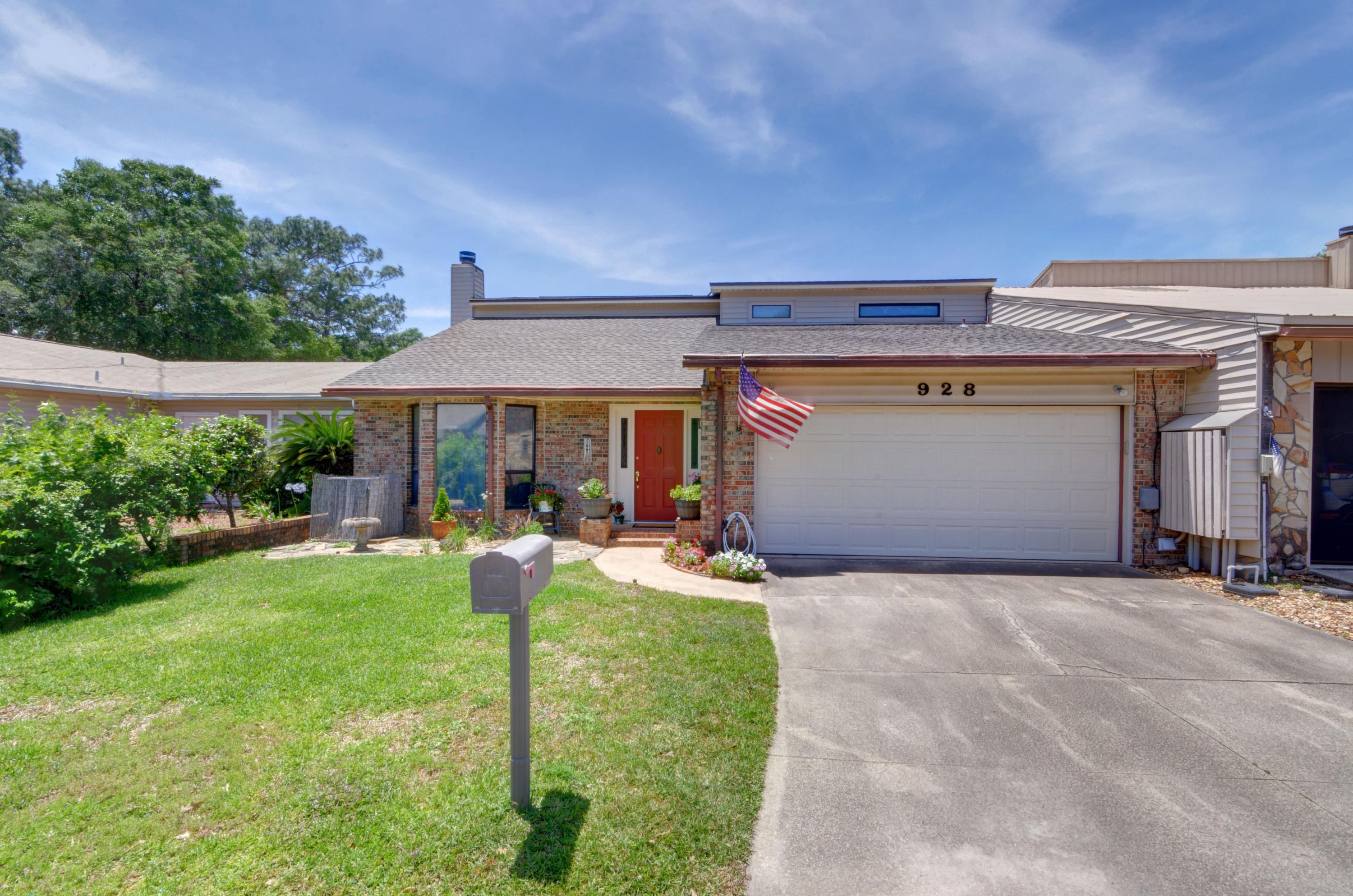 DONLABROOK GARDYNS - Residential