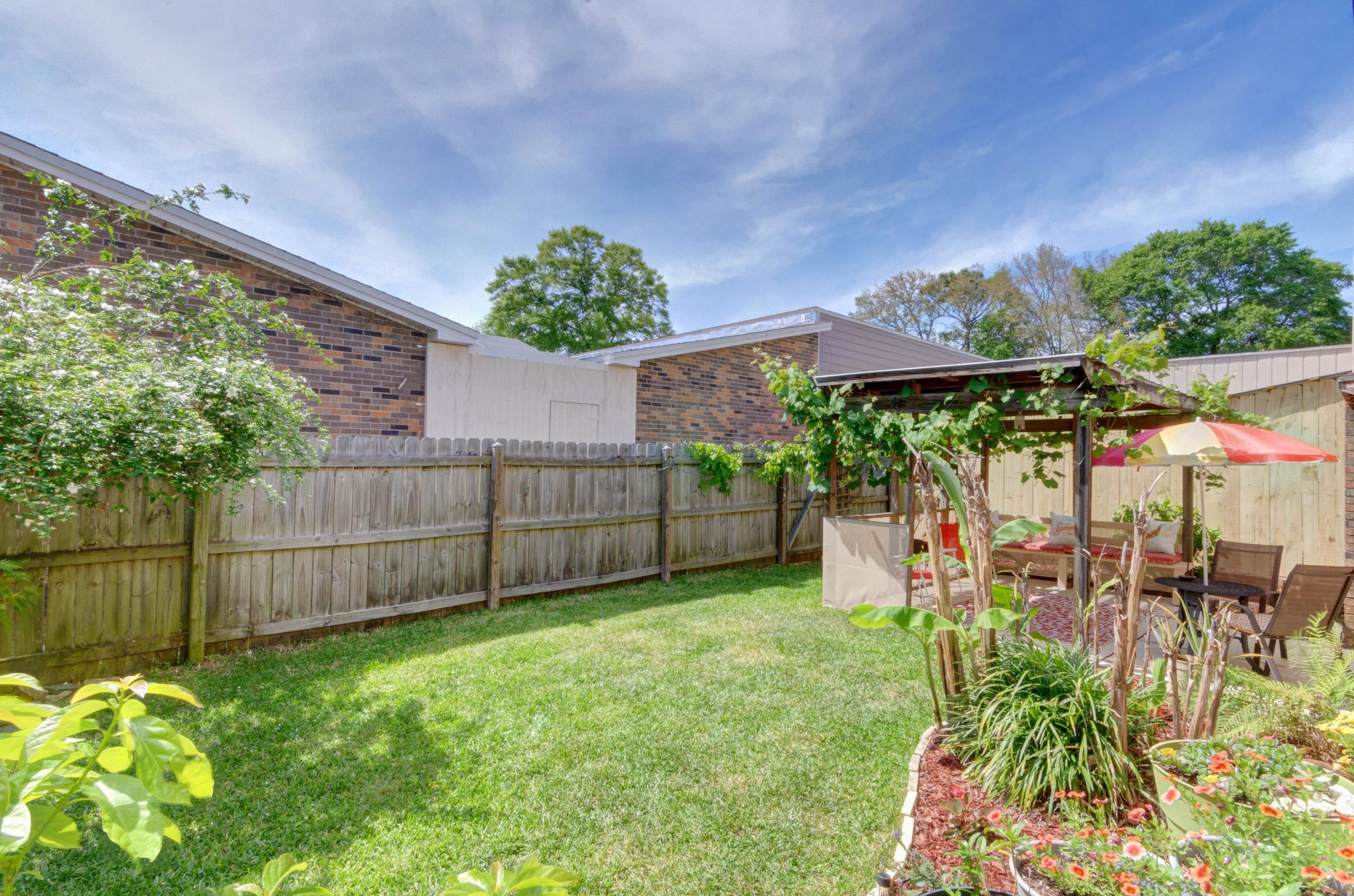 DONLABROOK GARDYNS - Residential