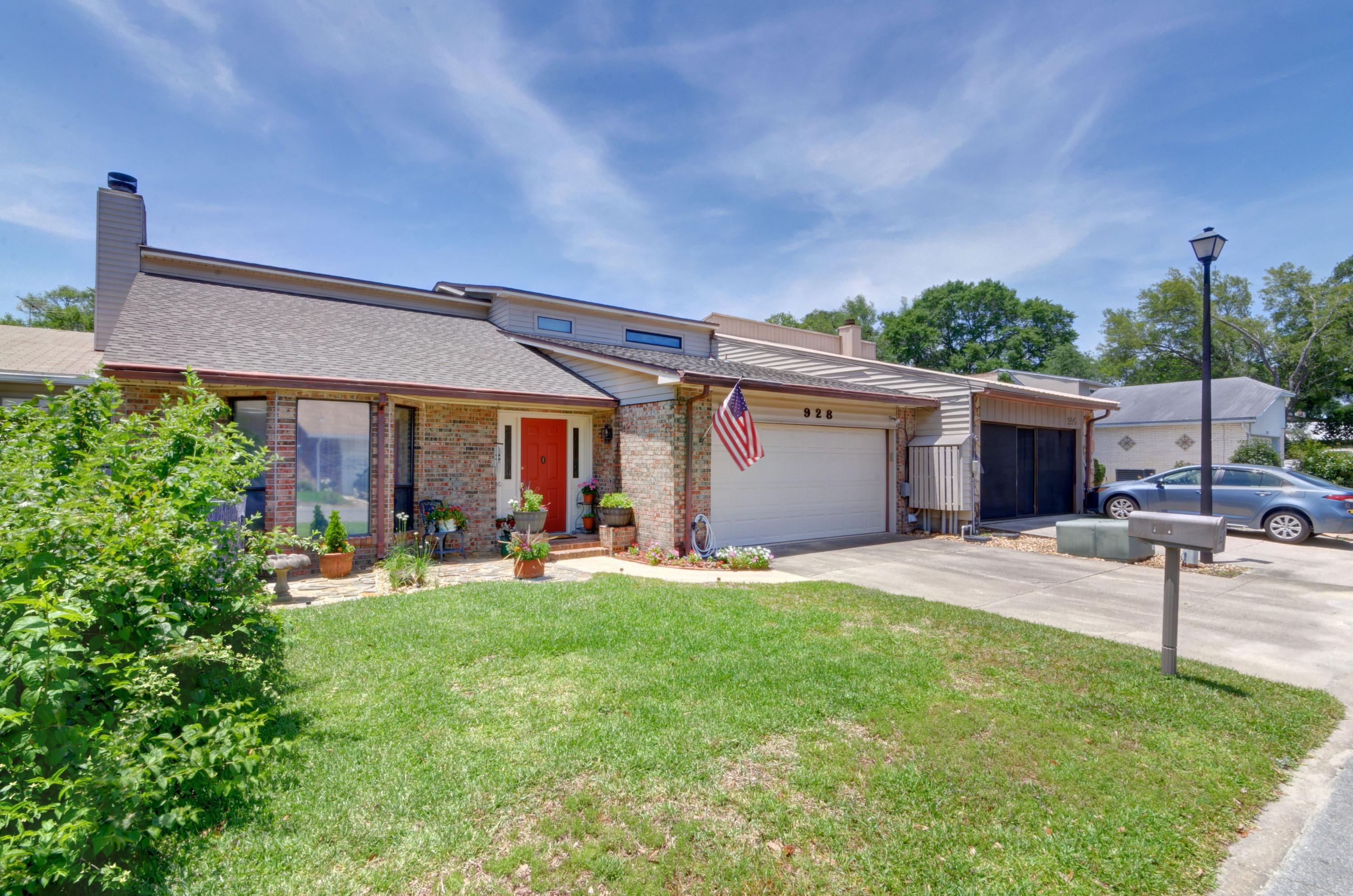 DONLABROOK GARDYNS - Residential