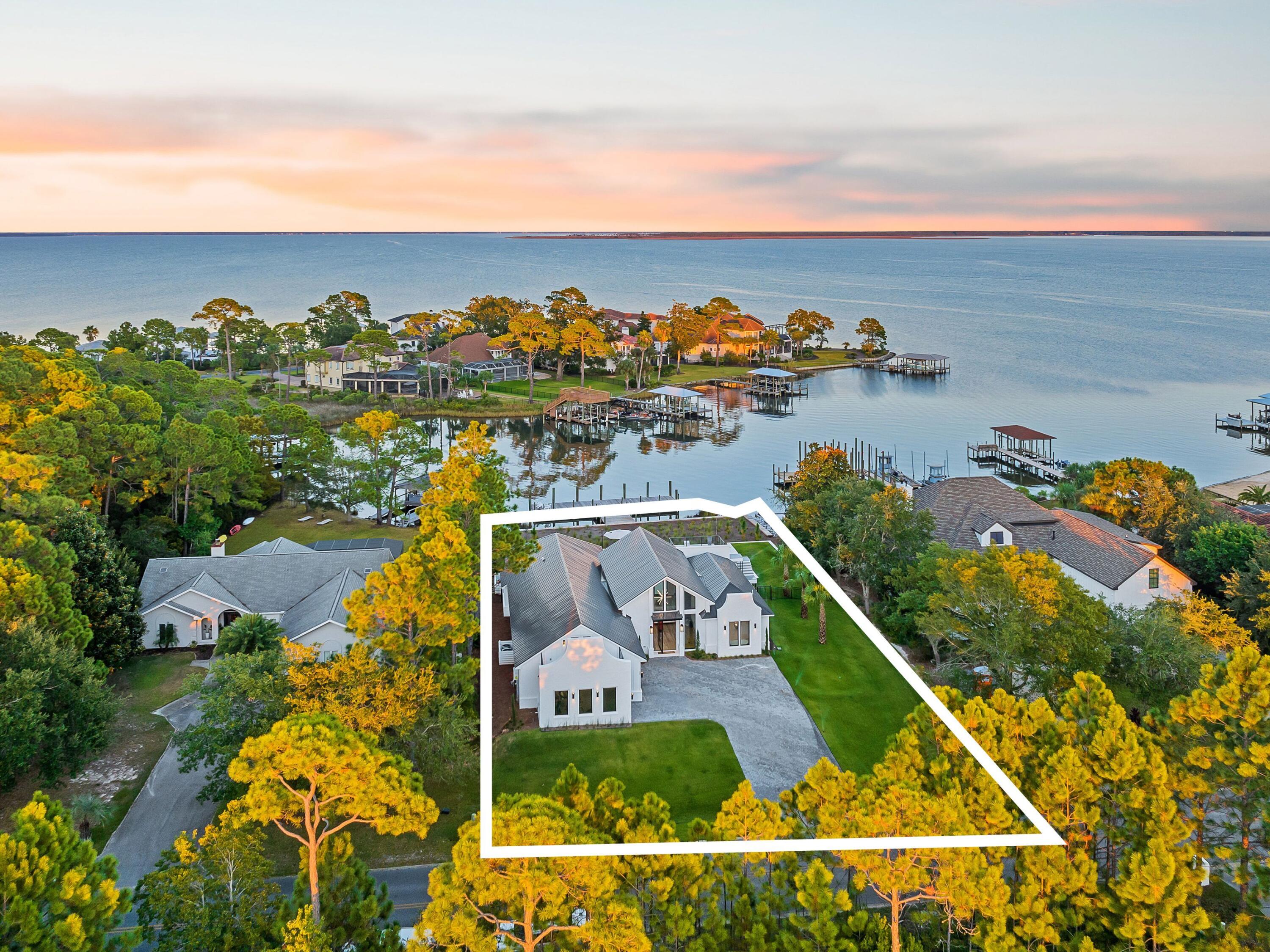 DRIFTWOOD ESTATES - Residential