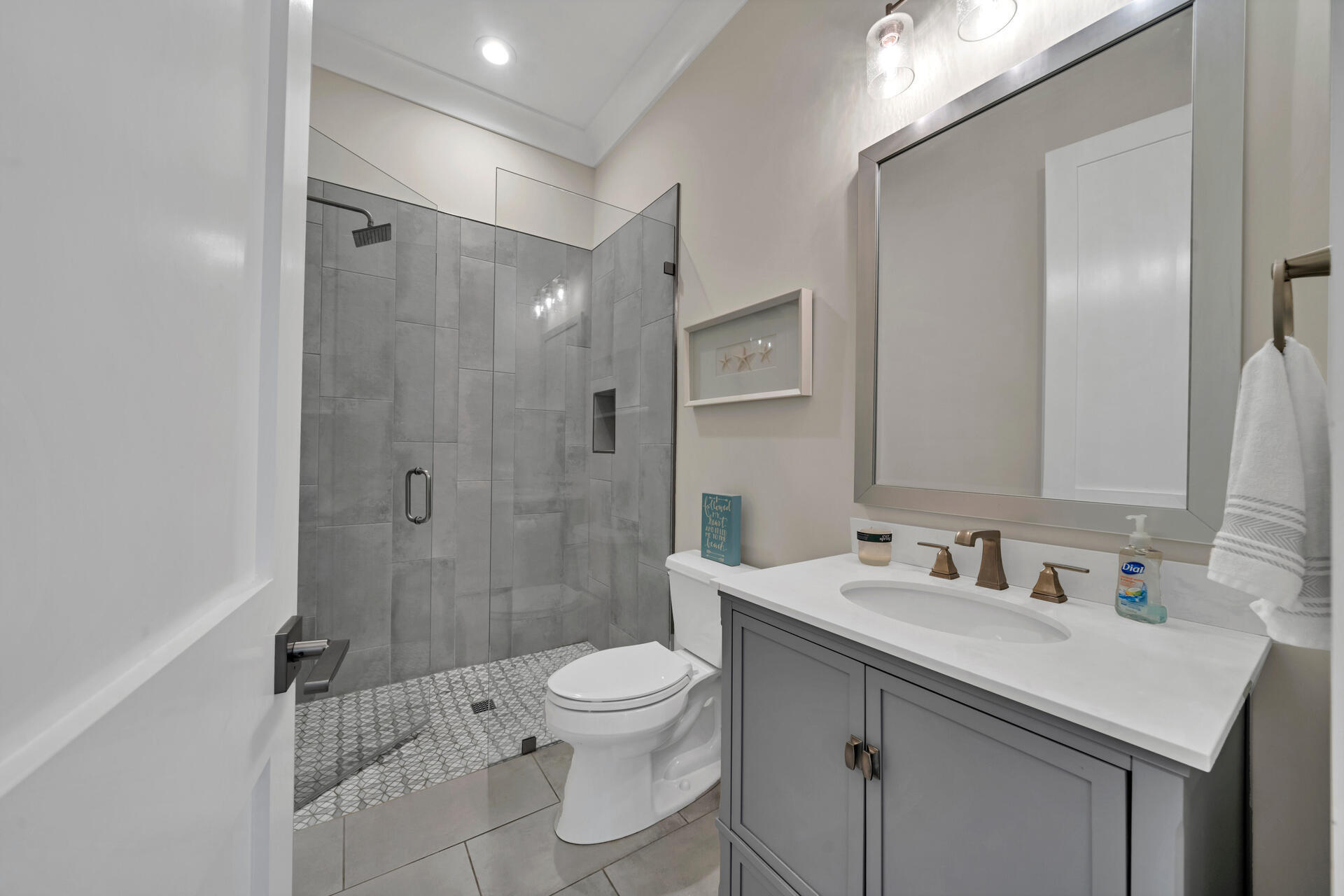 PELICAN BAY S/D - Residential