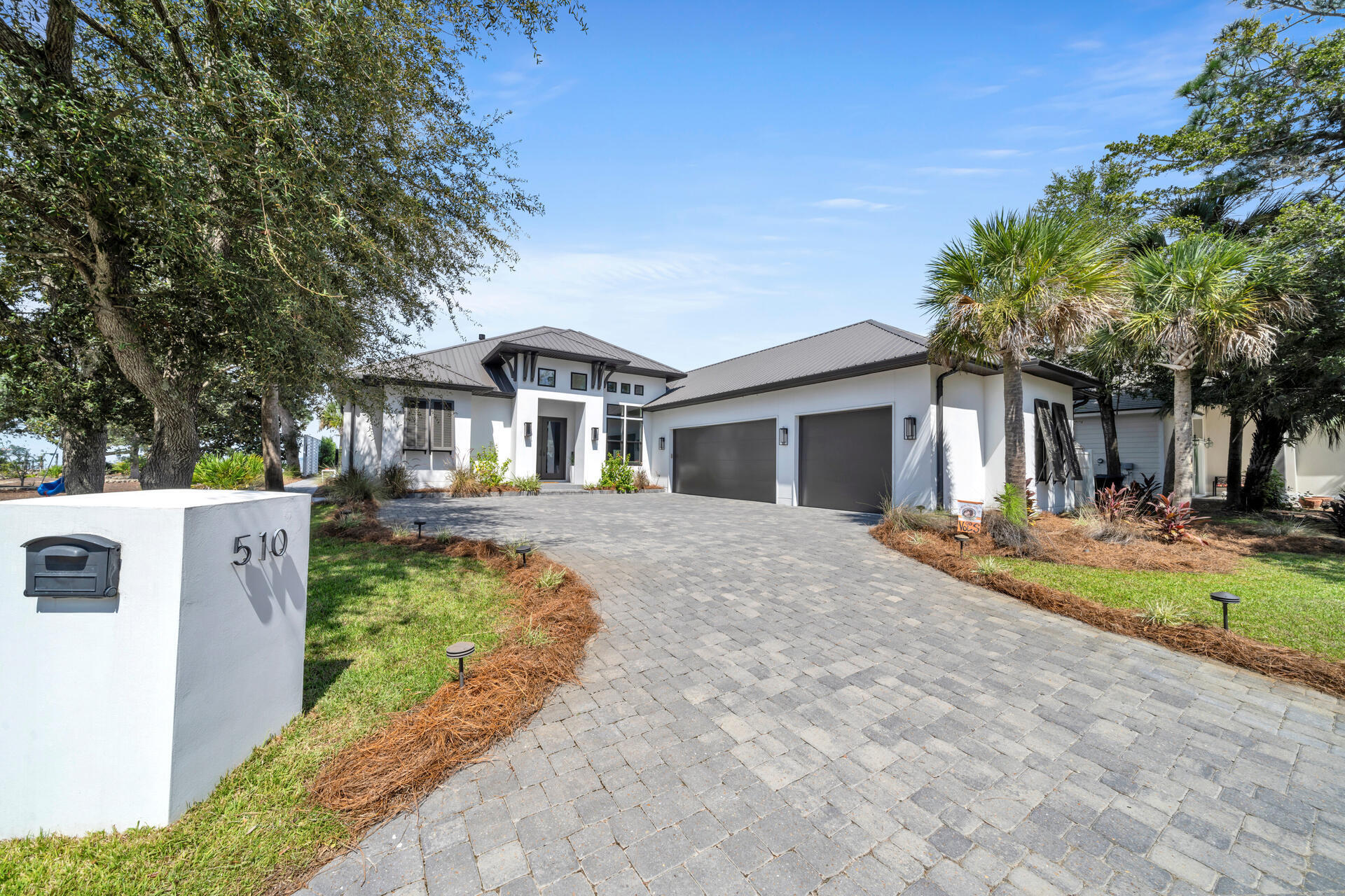 PELICAN BAY S/D - Residential
