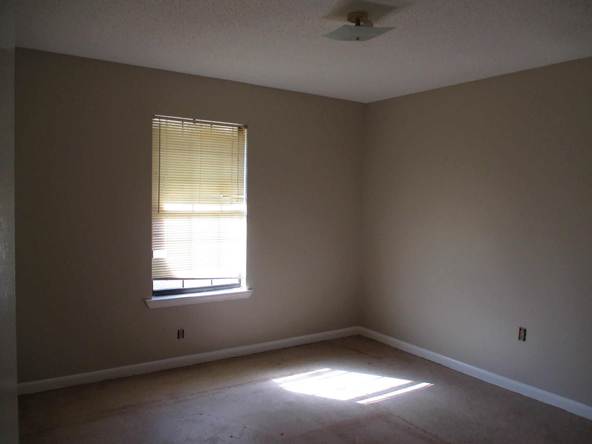 METES & BOUNDS - Residential Lease
