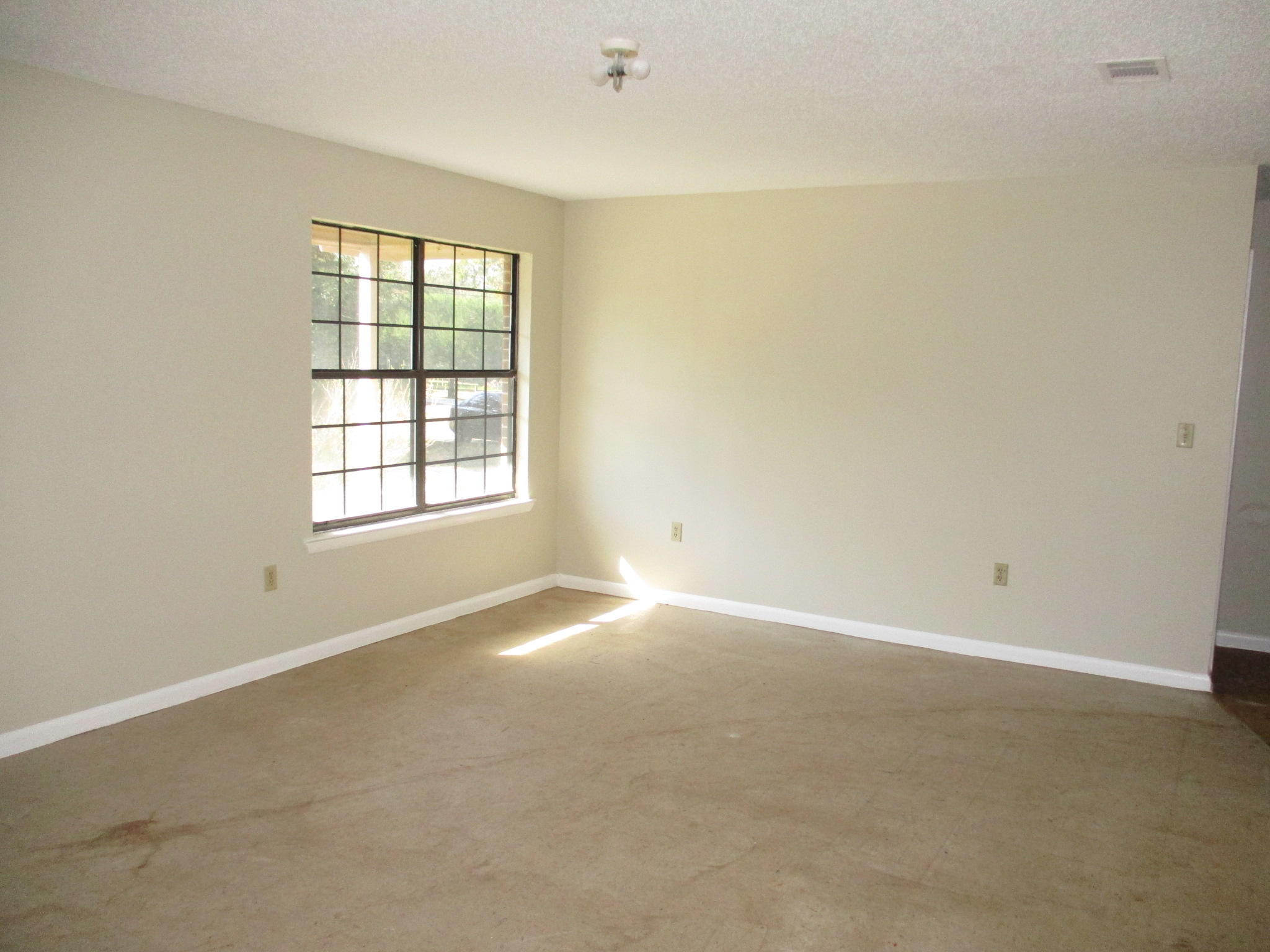 METES & BOUNDS - Residential Lease