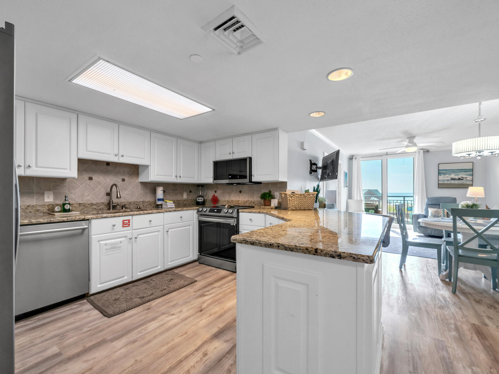 NAUTILUS CONDO - Residential