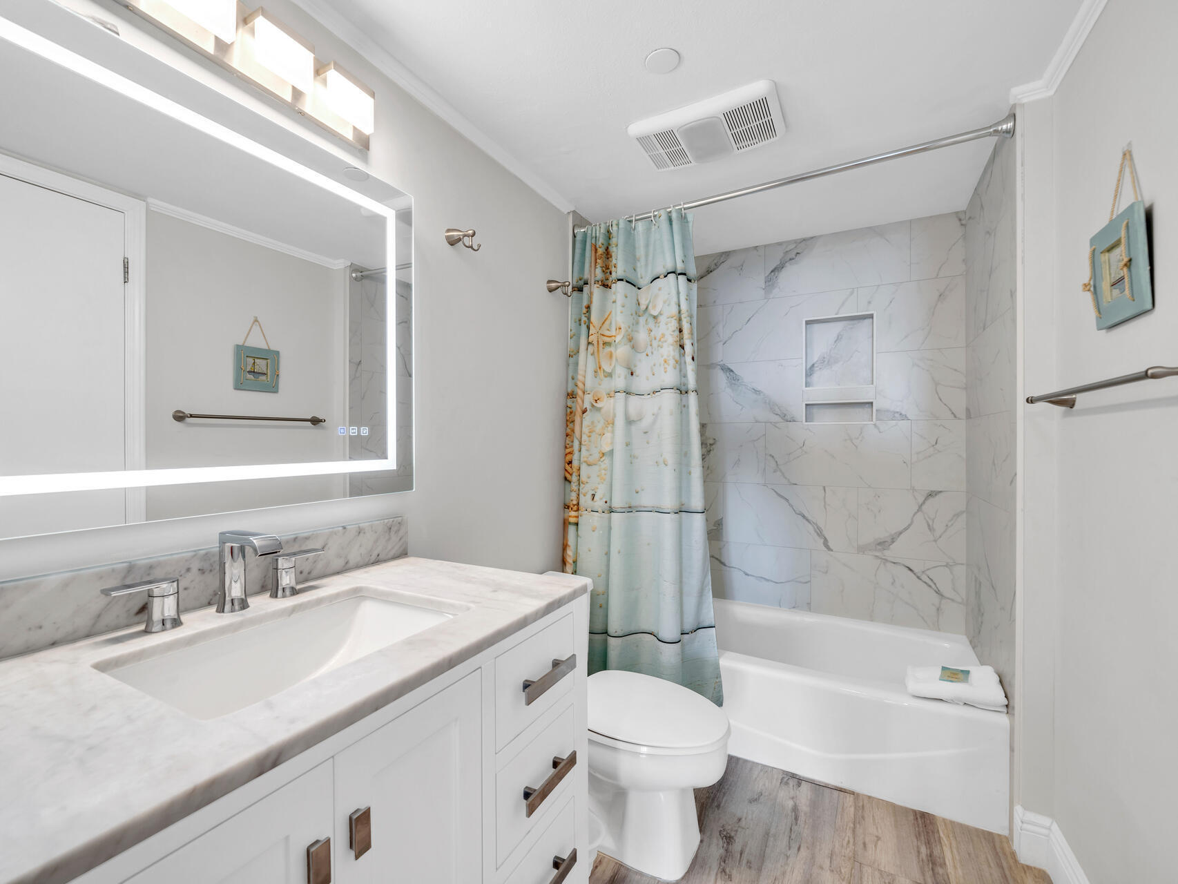 NAUTILUS CONDO - Residential