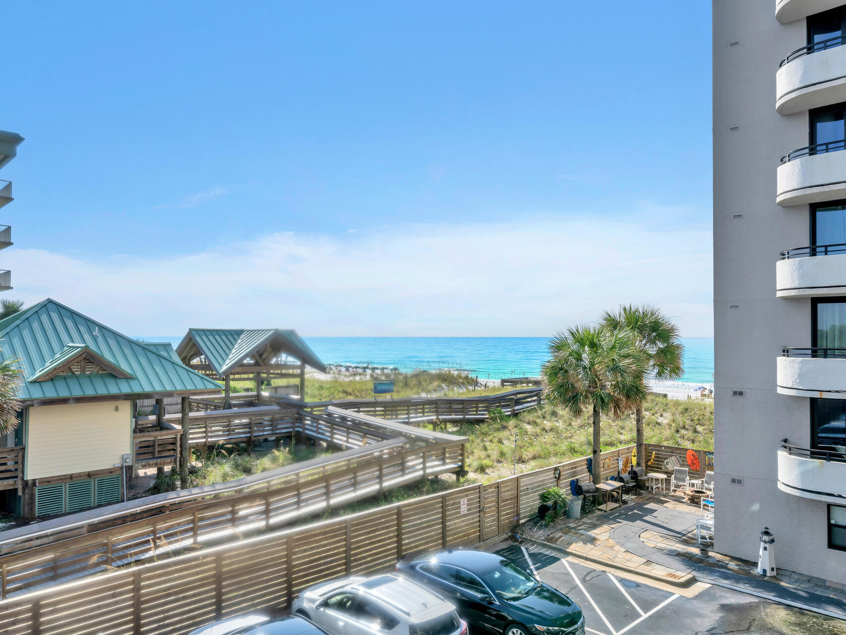 NAUTILUS CONDO - Residential