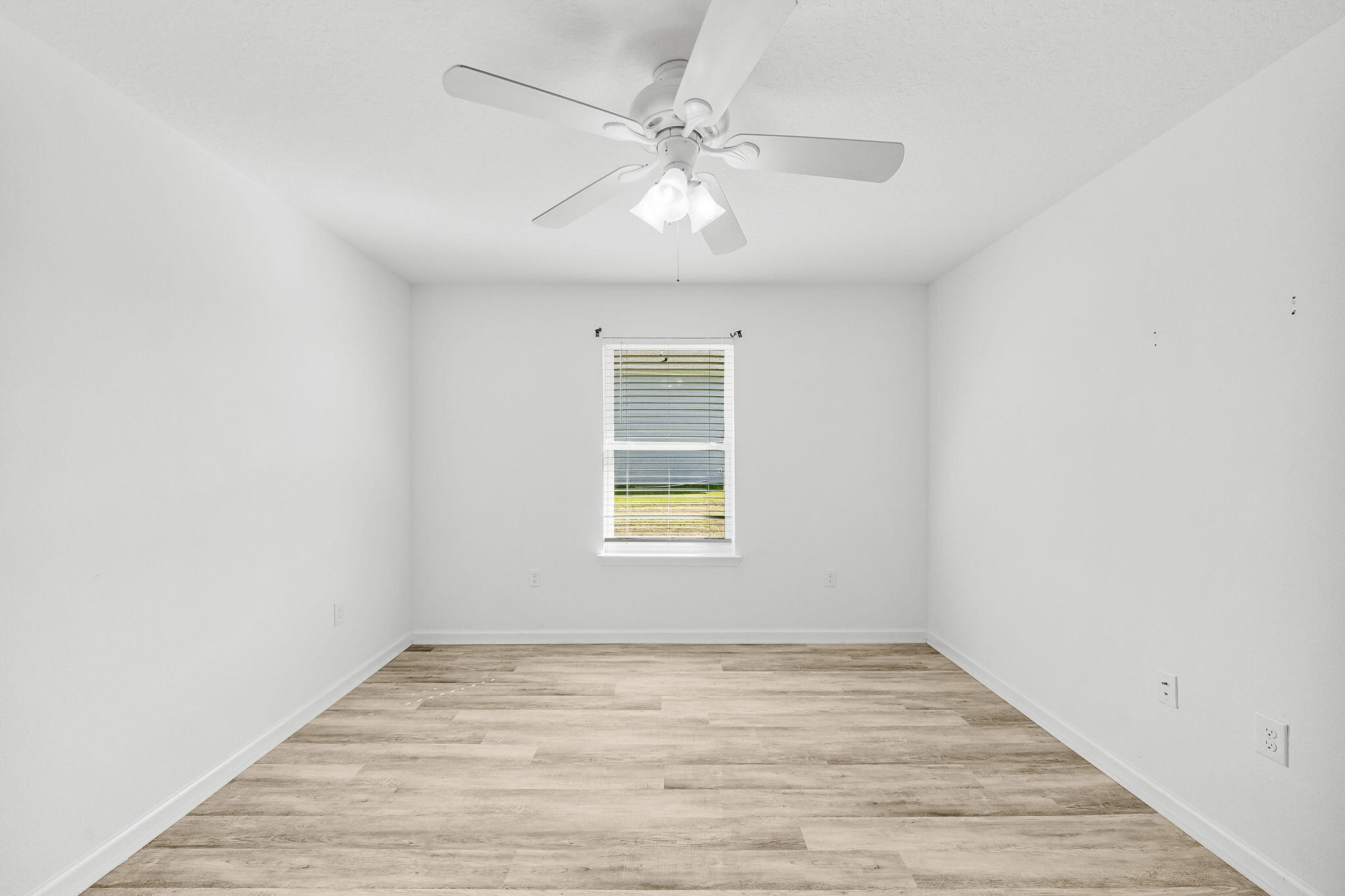 RIVERWALK PH I - Residential Lease