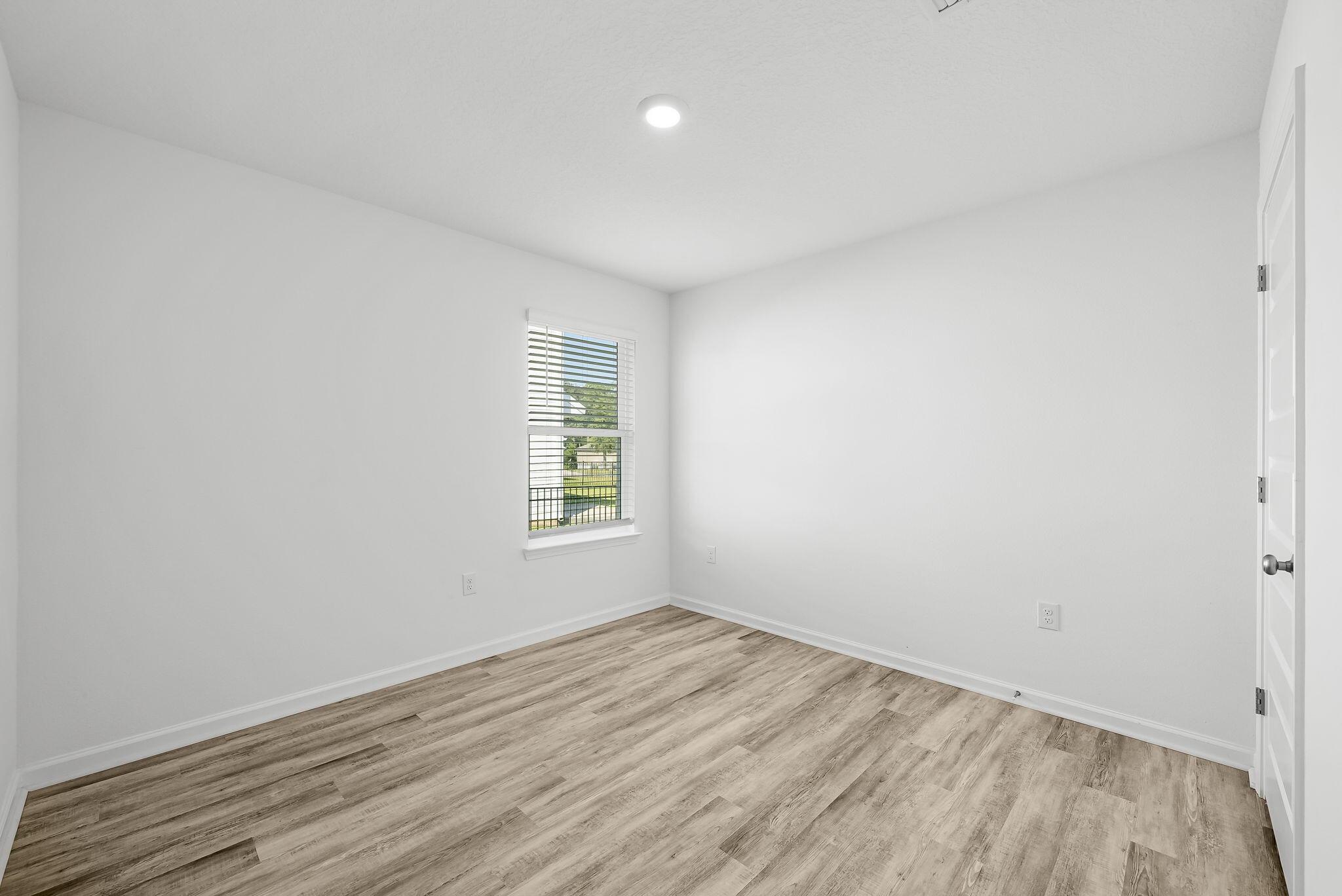 RIVERWALK PH I - Residential Lease
