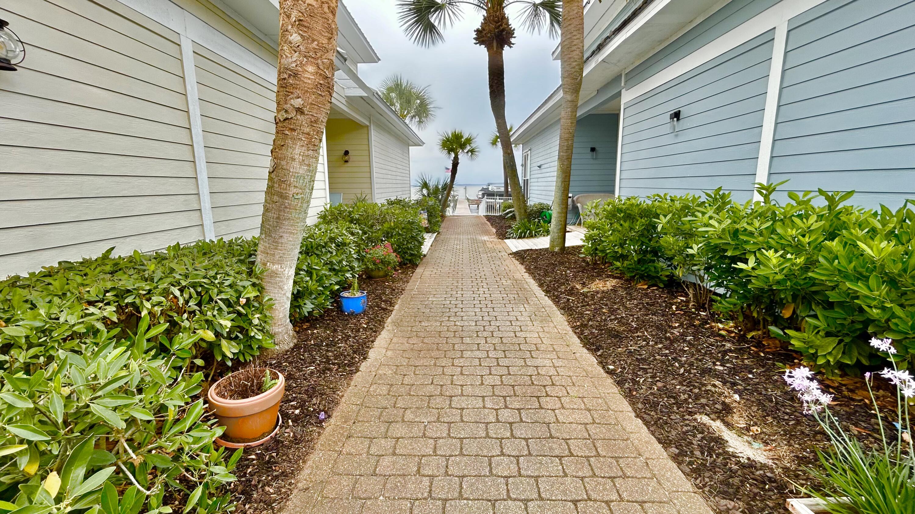 BAYSHORE GARDENS - Land