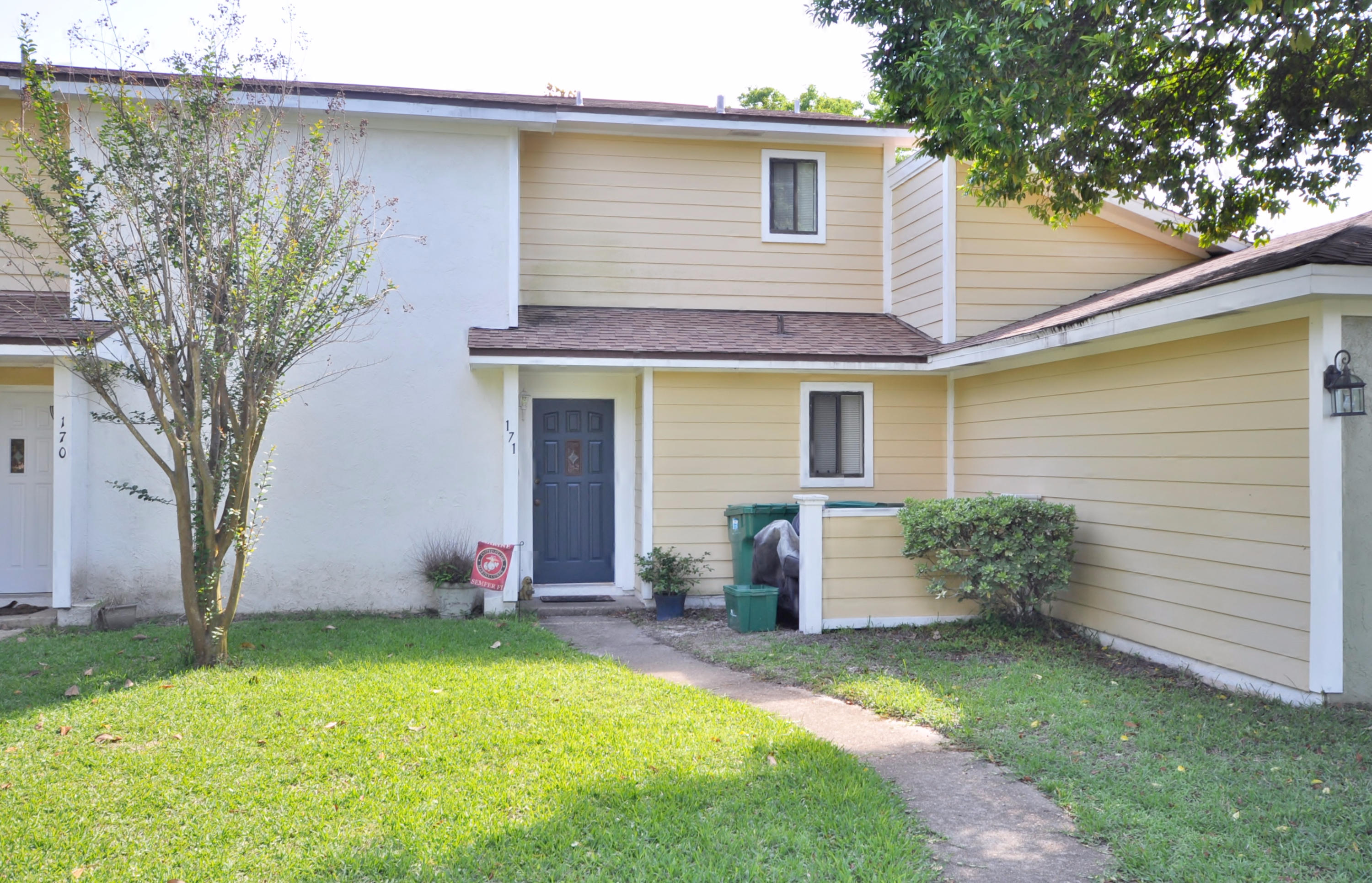 PINE RIDGE TRACE RE/SUB - Residential Lease