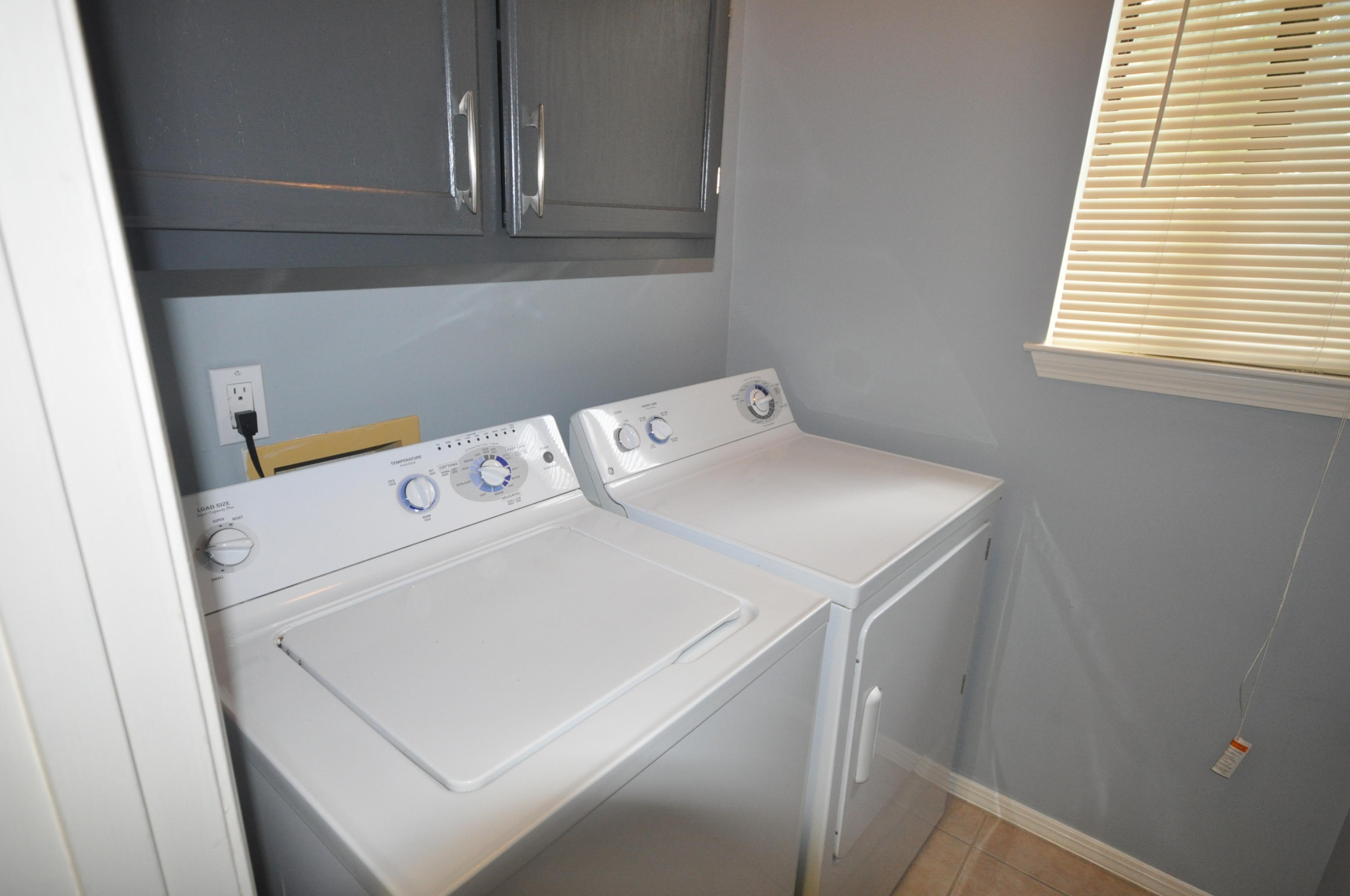 PINE RIDGE TRACE RE/SUB - Residential Lease