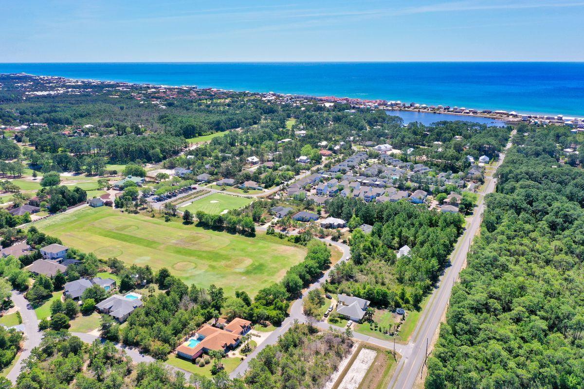 COUNTRY CLUB ESTATES - Land