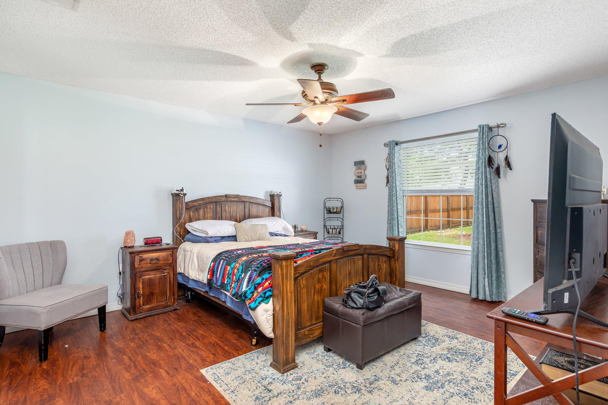 ASHTON WOODS - Residential