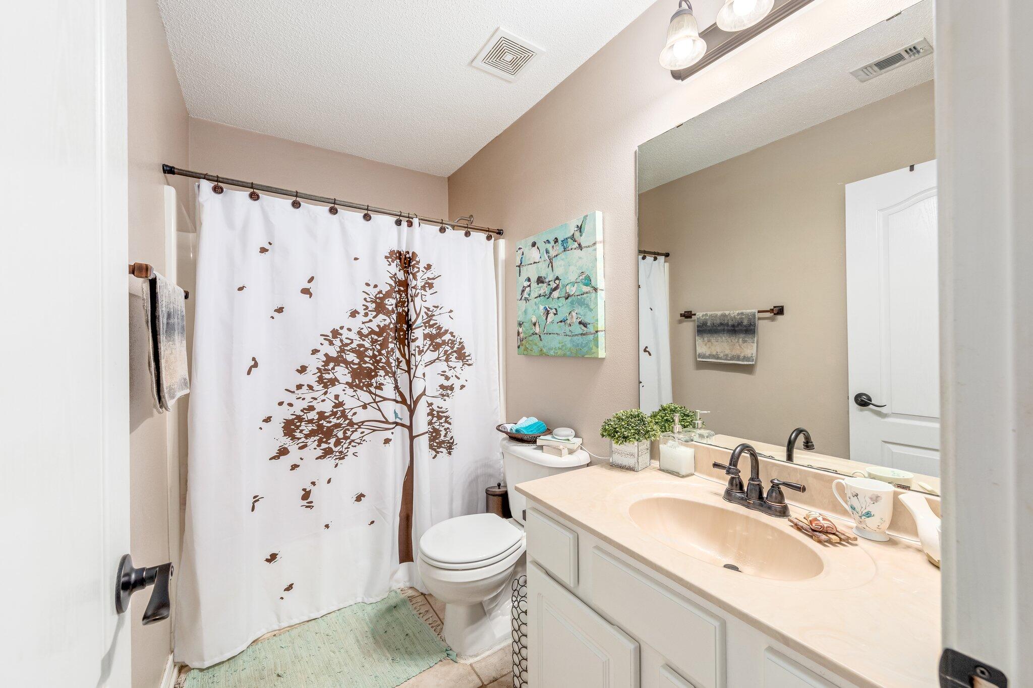 ASHTON WOODS - Residential