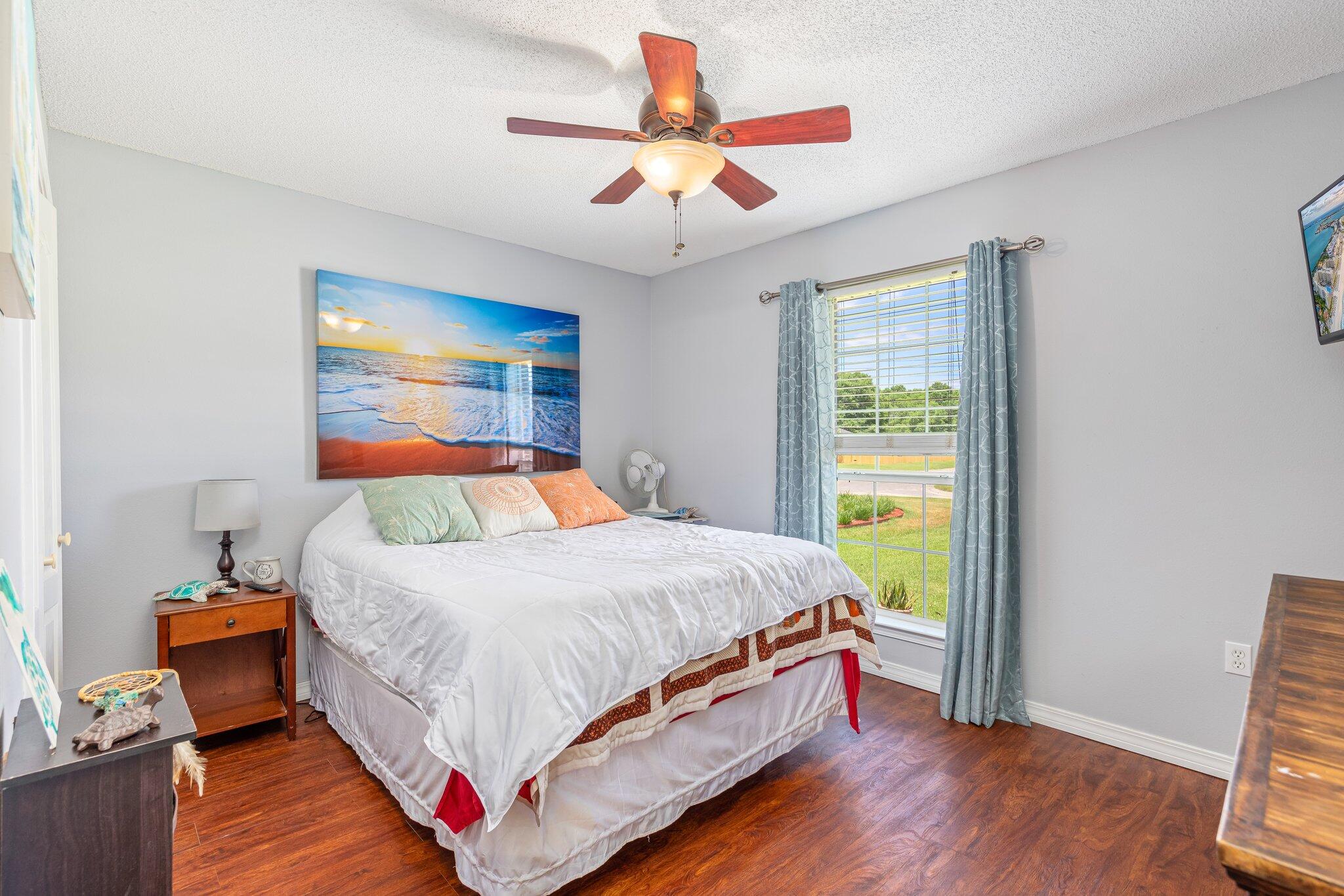 ASHTON WOODS - Residential