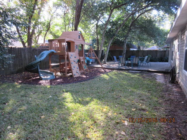 ELLIOTTS POINT RESUB - Residential Lease