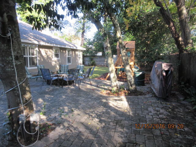 ELLIOTTS POINT RESUB - Residential Lease