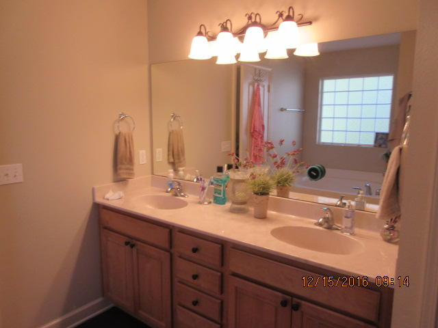 ELLIOTTS POINT RESUB - Residential Lease