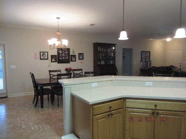 ELLIOTTS POINT RESUB - Residential Lease