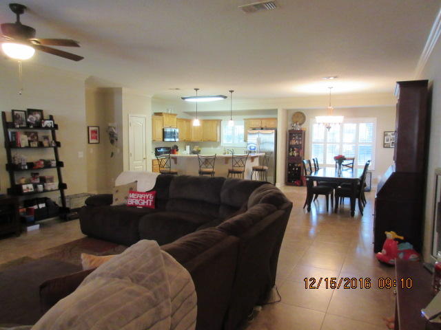 ELLIOTTS POINT RESUB - Residential Lease