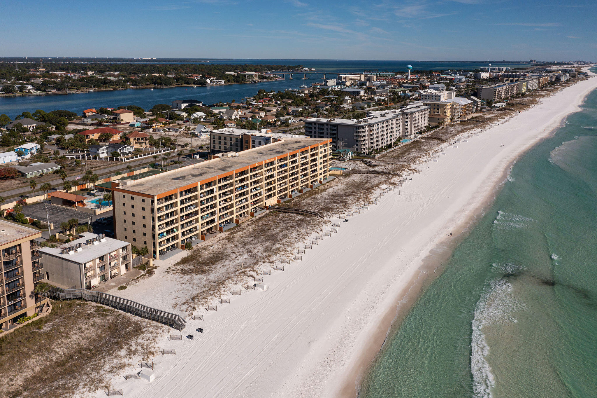 SURF DWELLER CONDOMINIUMS - Residential