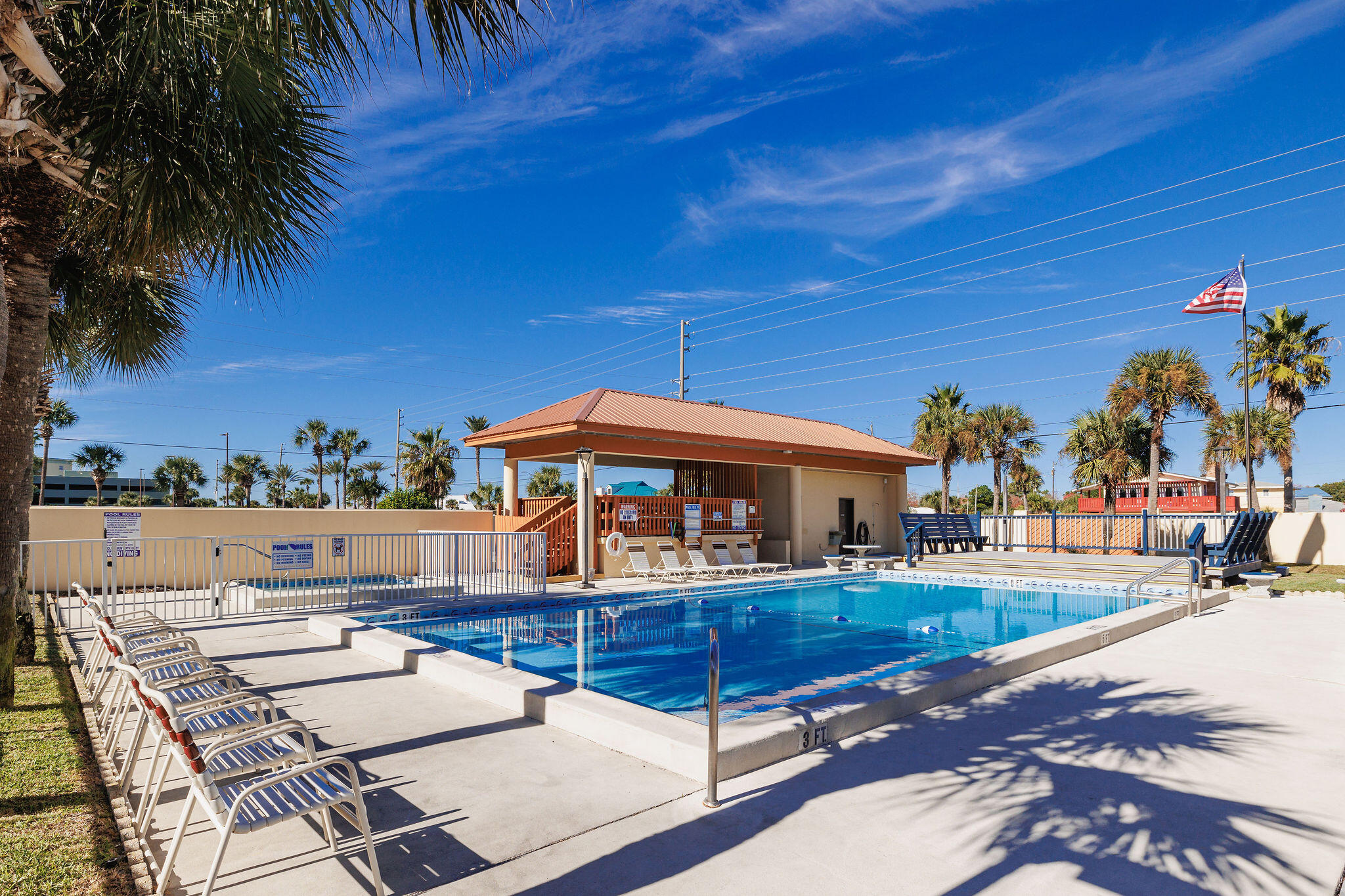 SURF DWELLER CONDOMINIUMS - Residential
